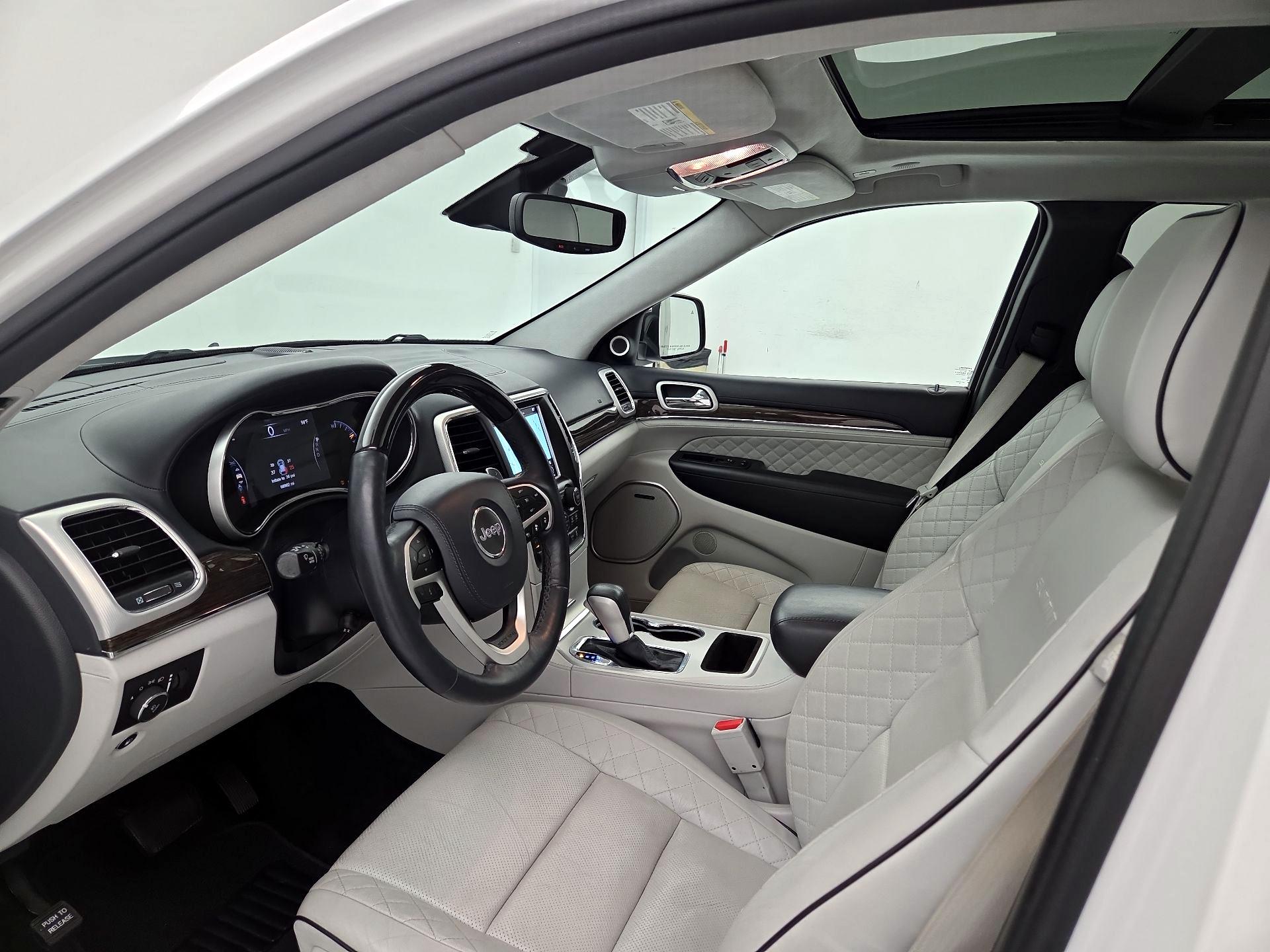 Thumbnail: 2018 Jeep Grand Cherokee - 11