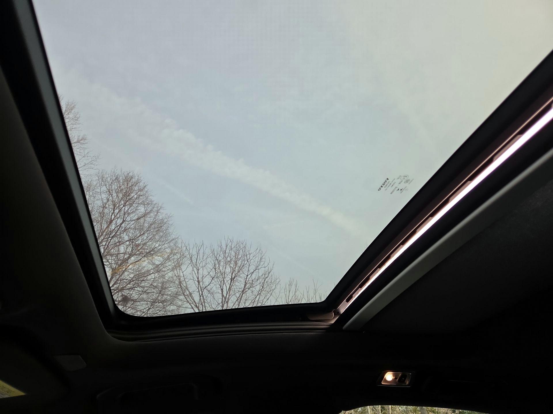 Thumbnail: 2022 Volvo S60 - 18