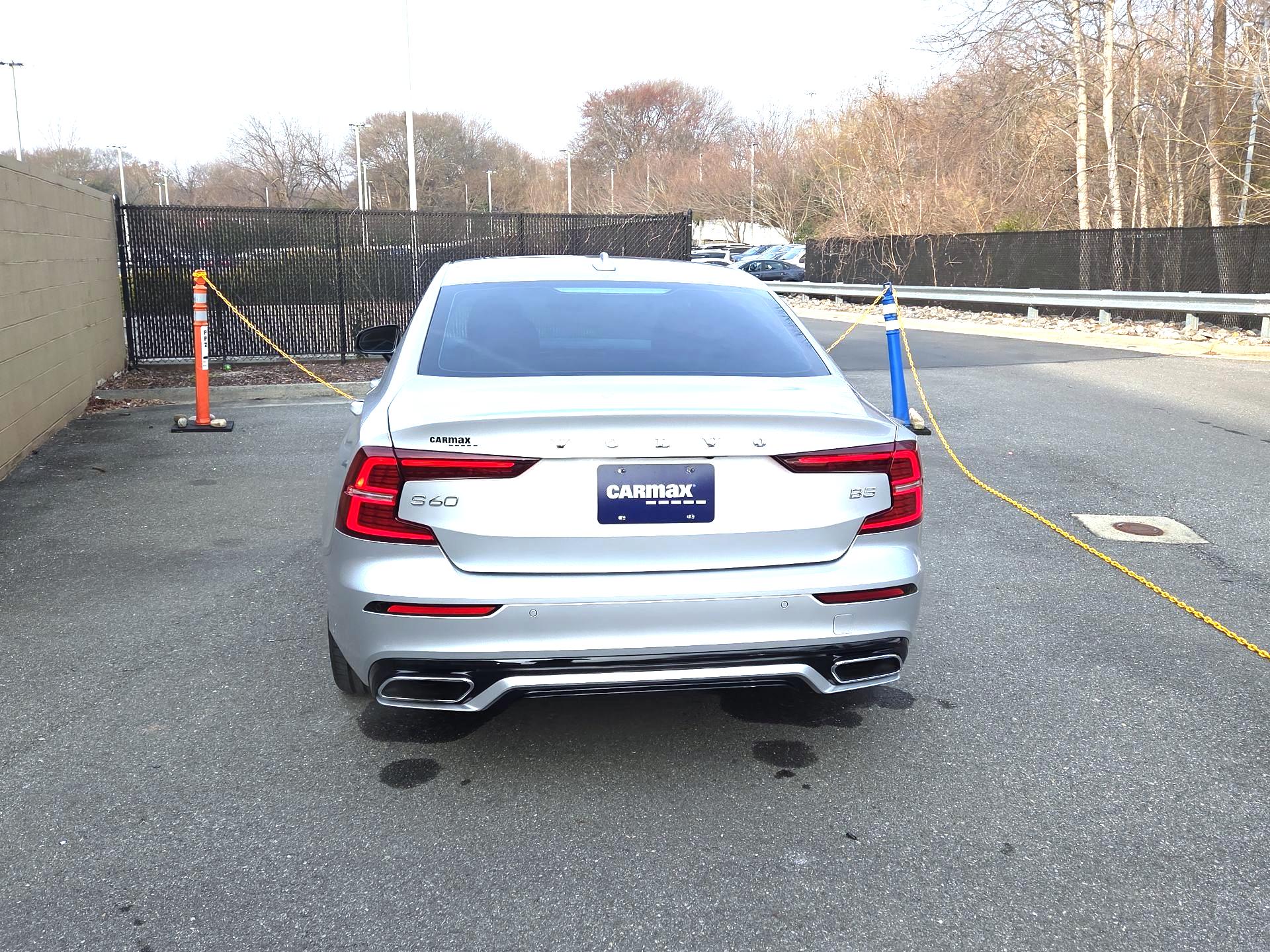 Thumbnail: 2022 Volvo S60 - 6