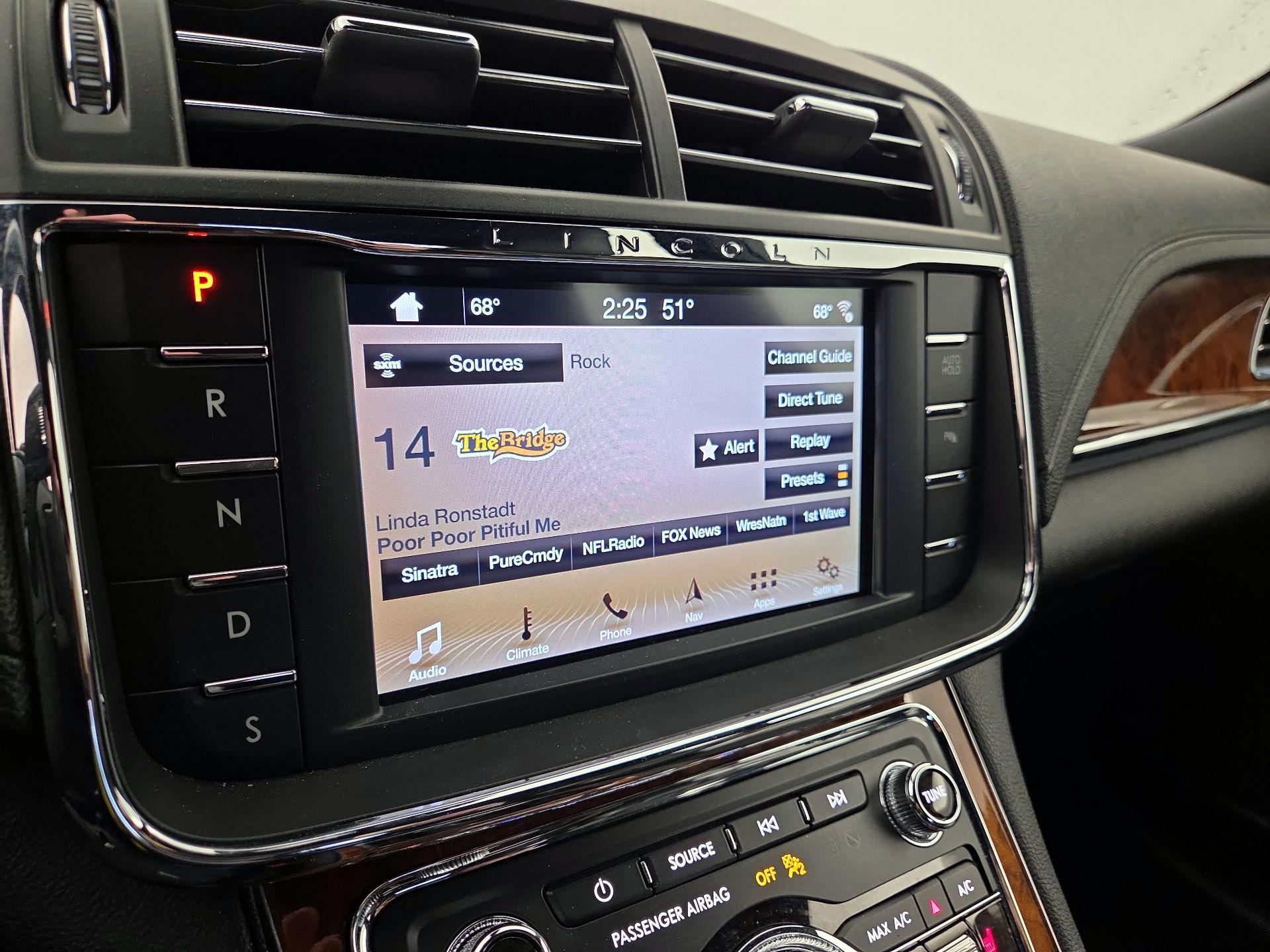 Thumbnail: 2019 Lincoln Continental - 15