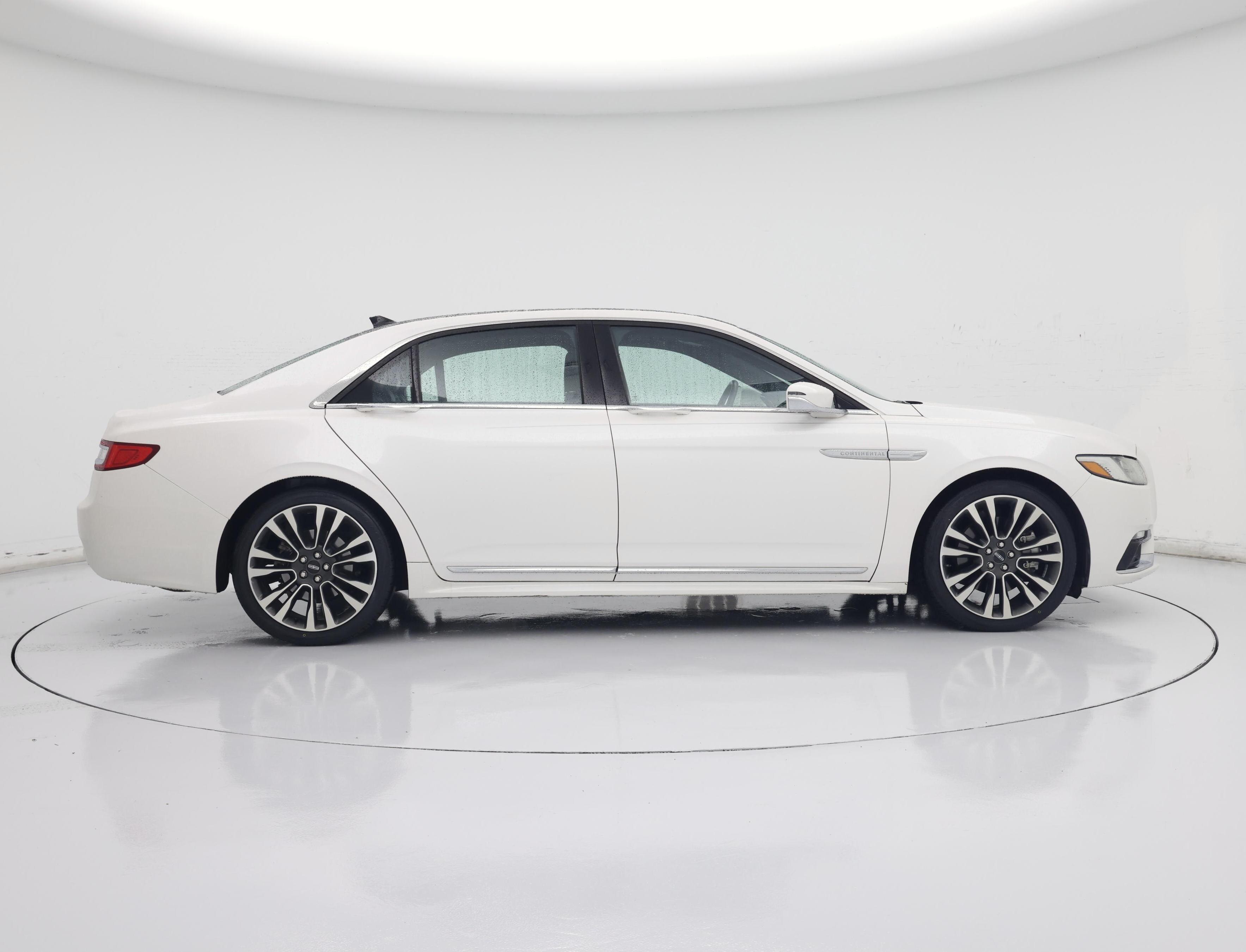 Thumbnail: 2019 Lincoln Continental - 7