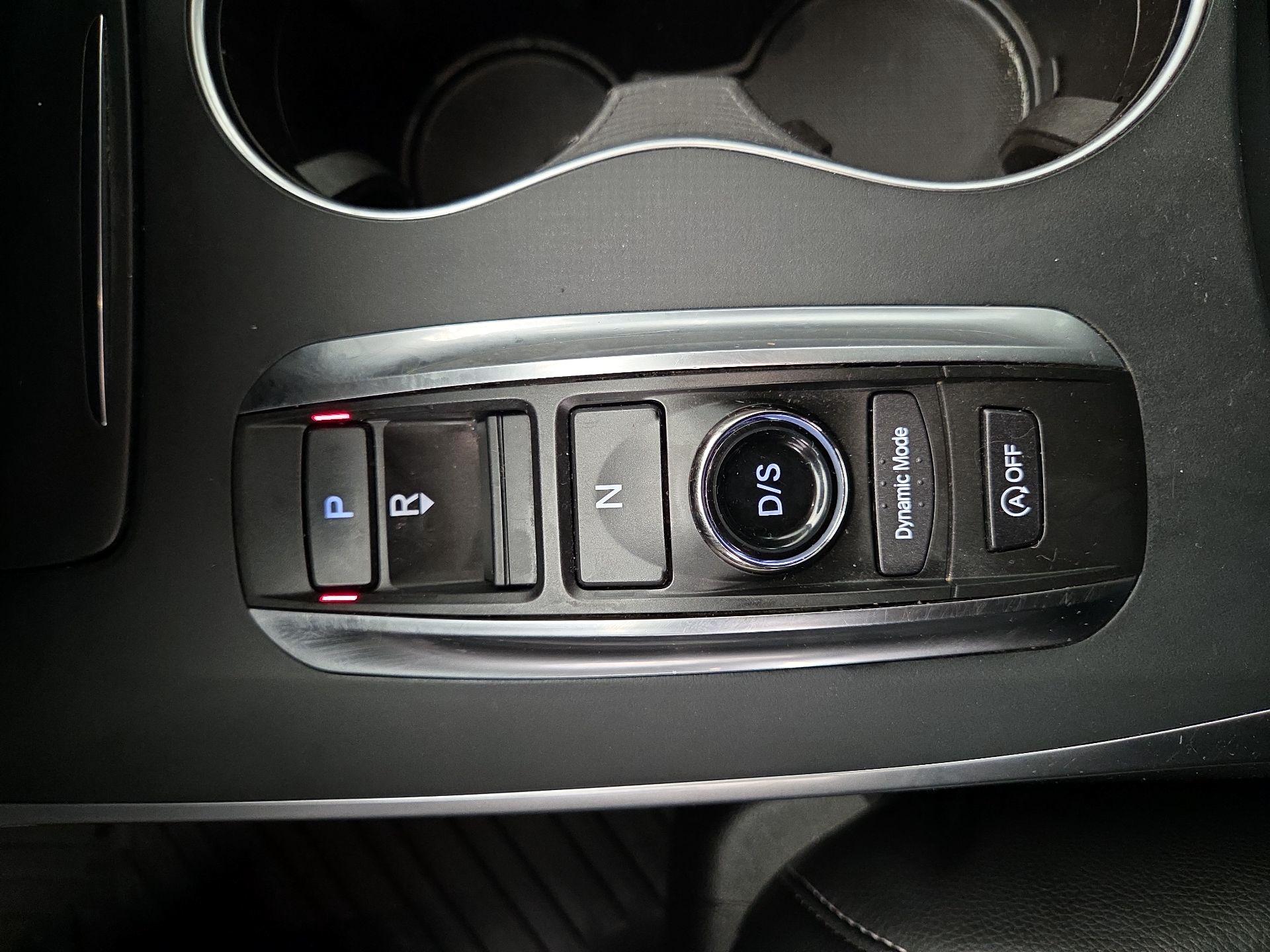 Thumbnail: 2019 Acura MDX - 17