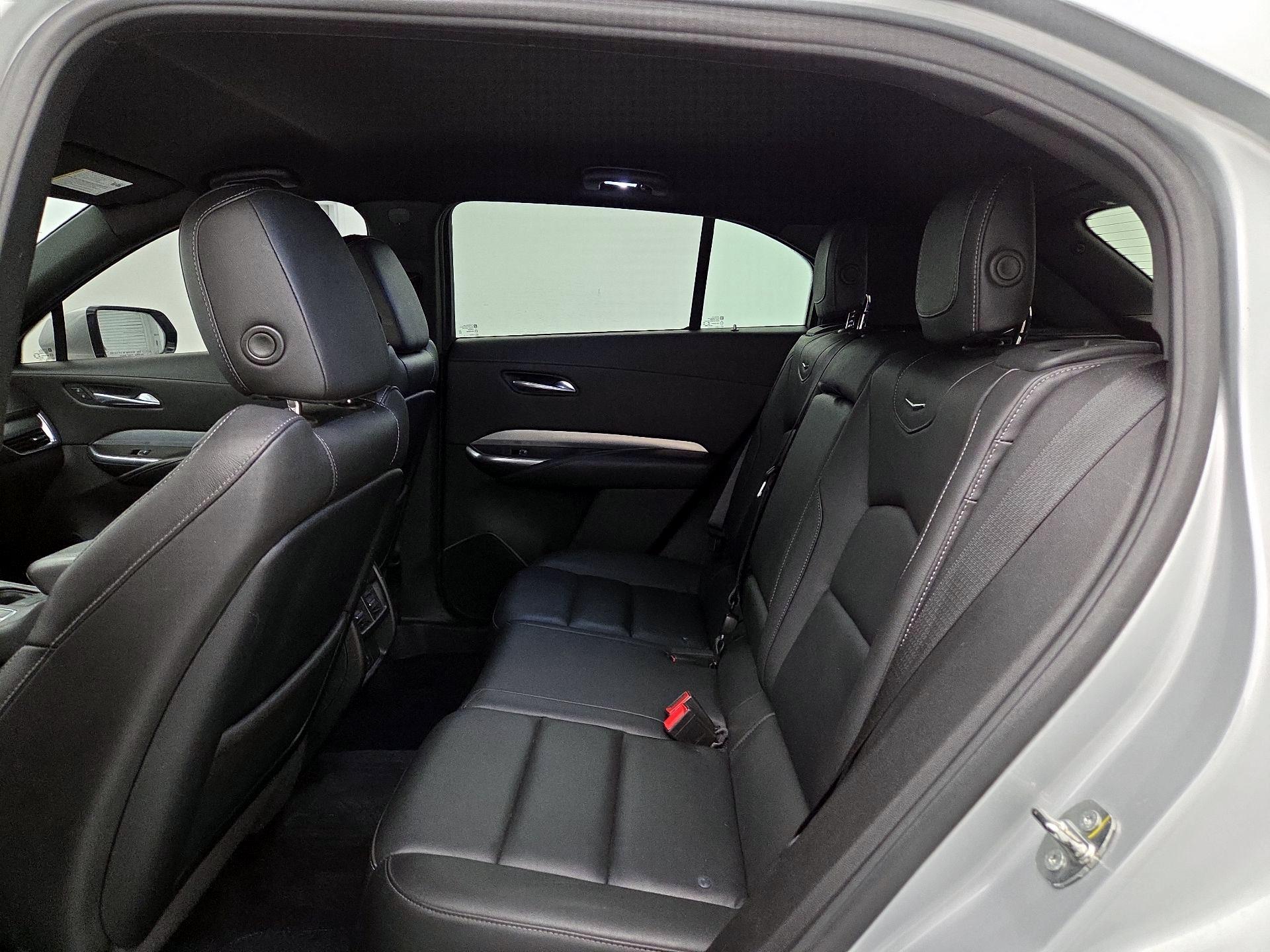 Thumbnail: 2022 Cadillac XT4 - 19