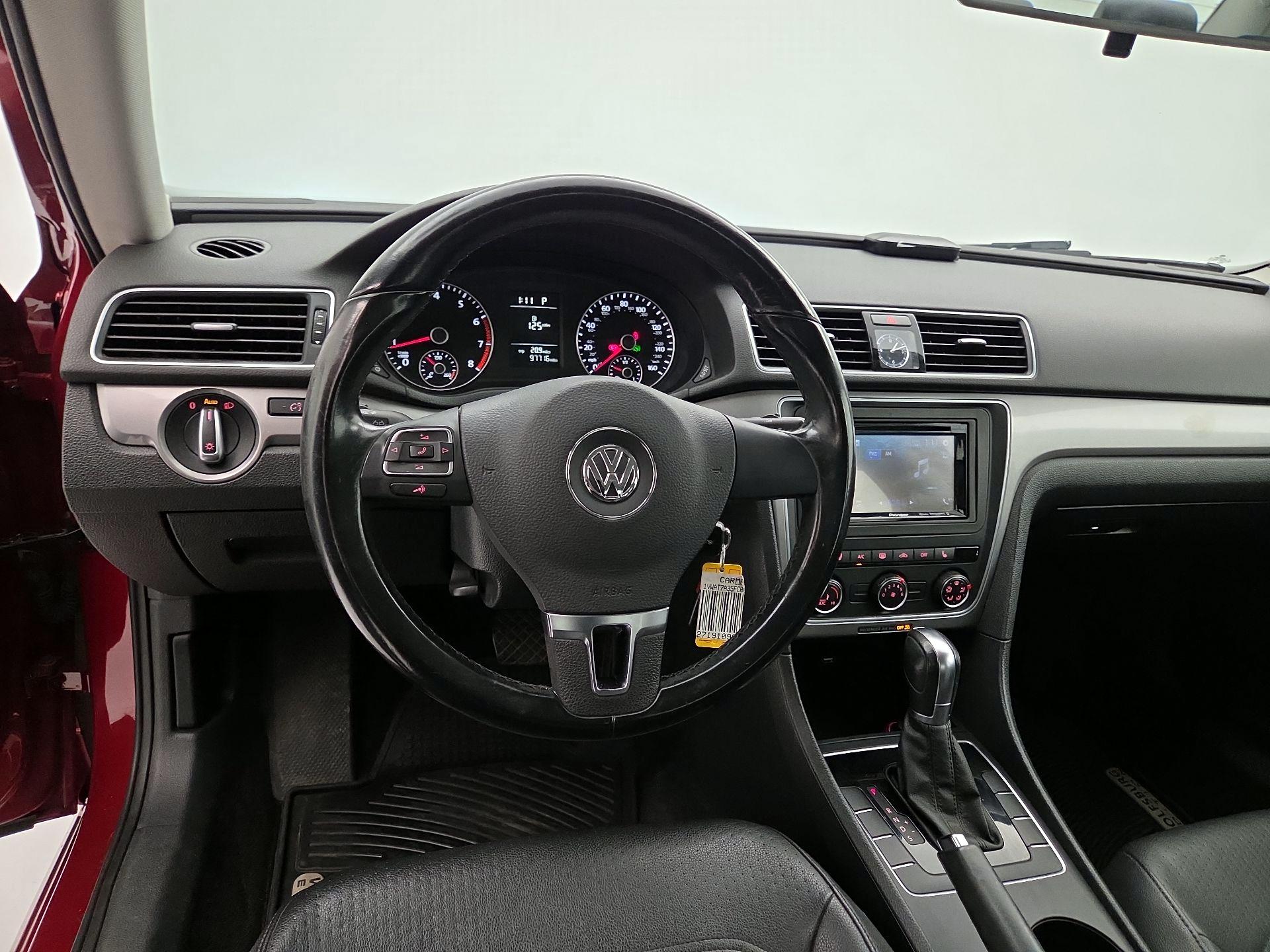 Thumbnail: 2015 Volkswagen Passat - 10