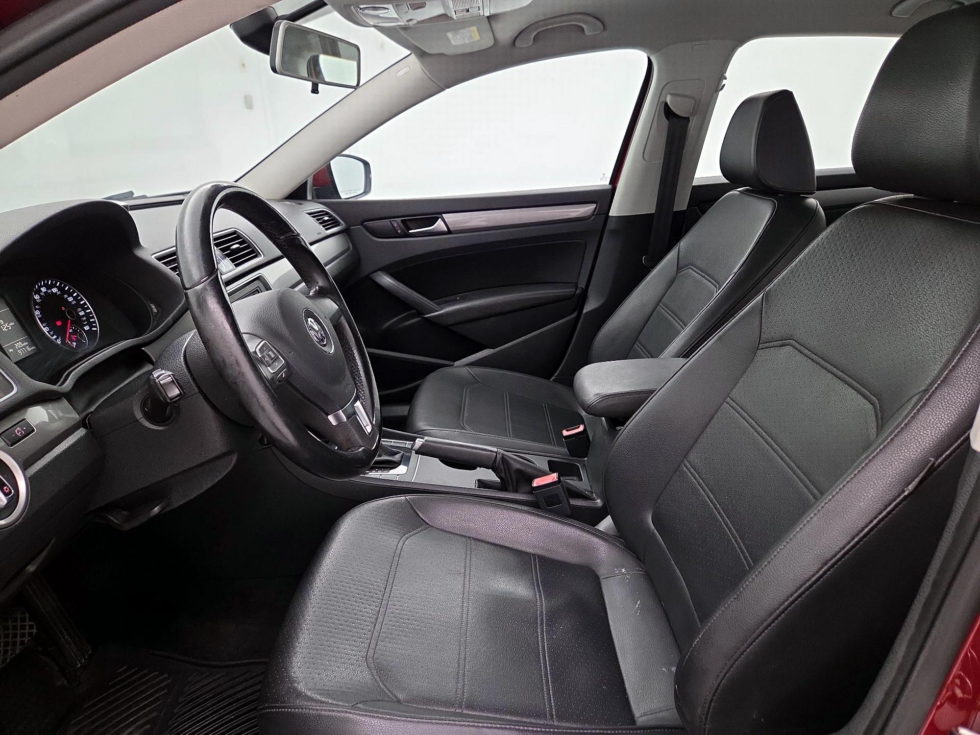 Thumbnail: 2015 Volkswagen Passat - 11