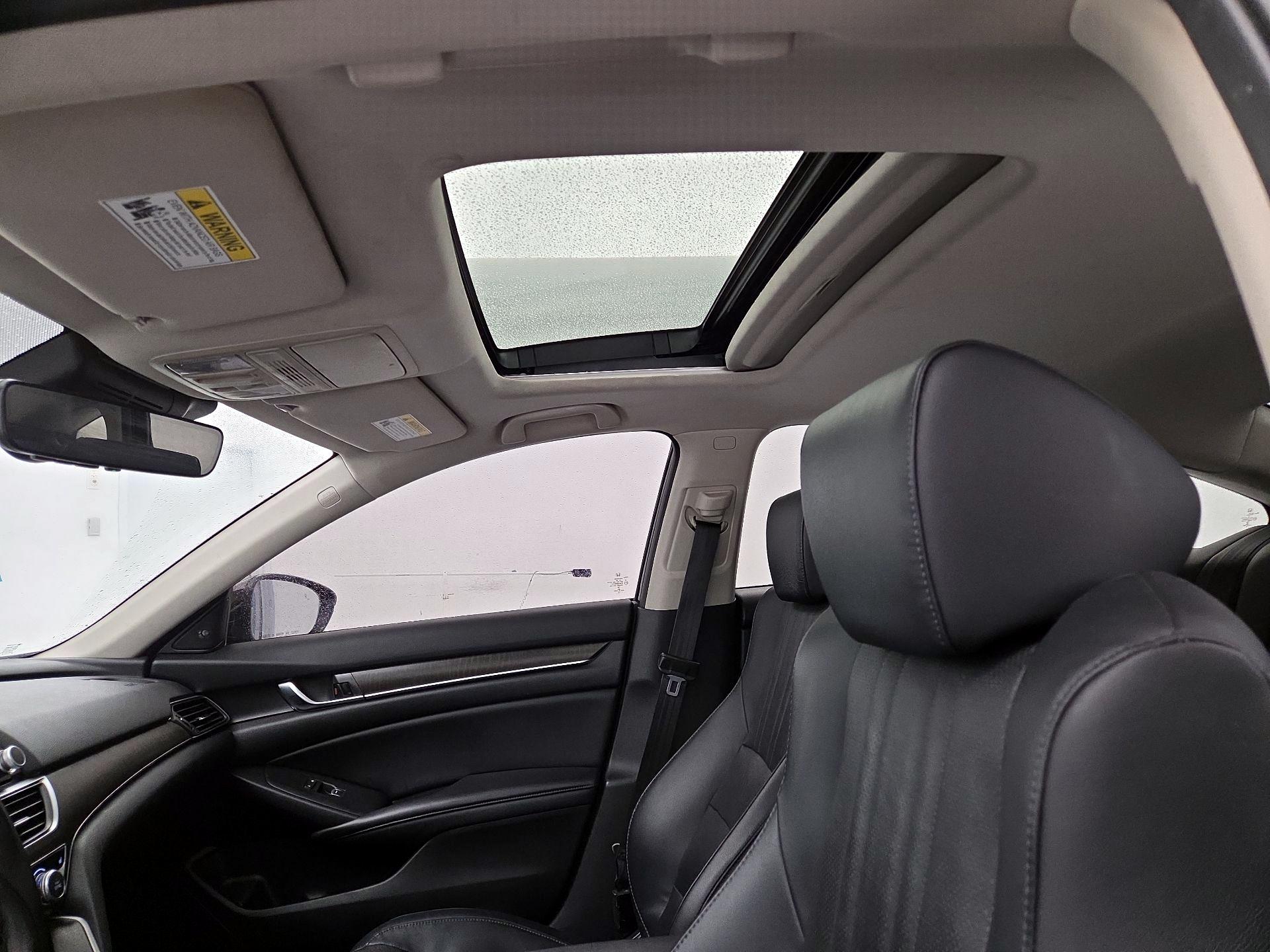 Thumbnail: 2018 Honda Accord - 19