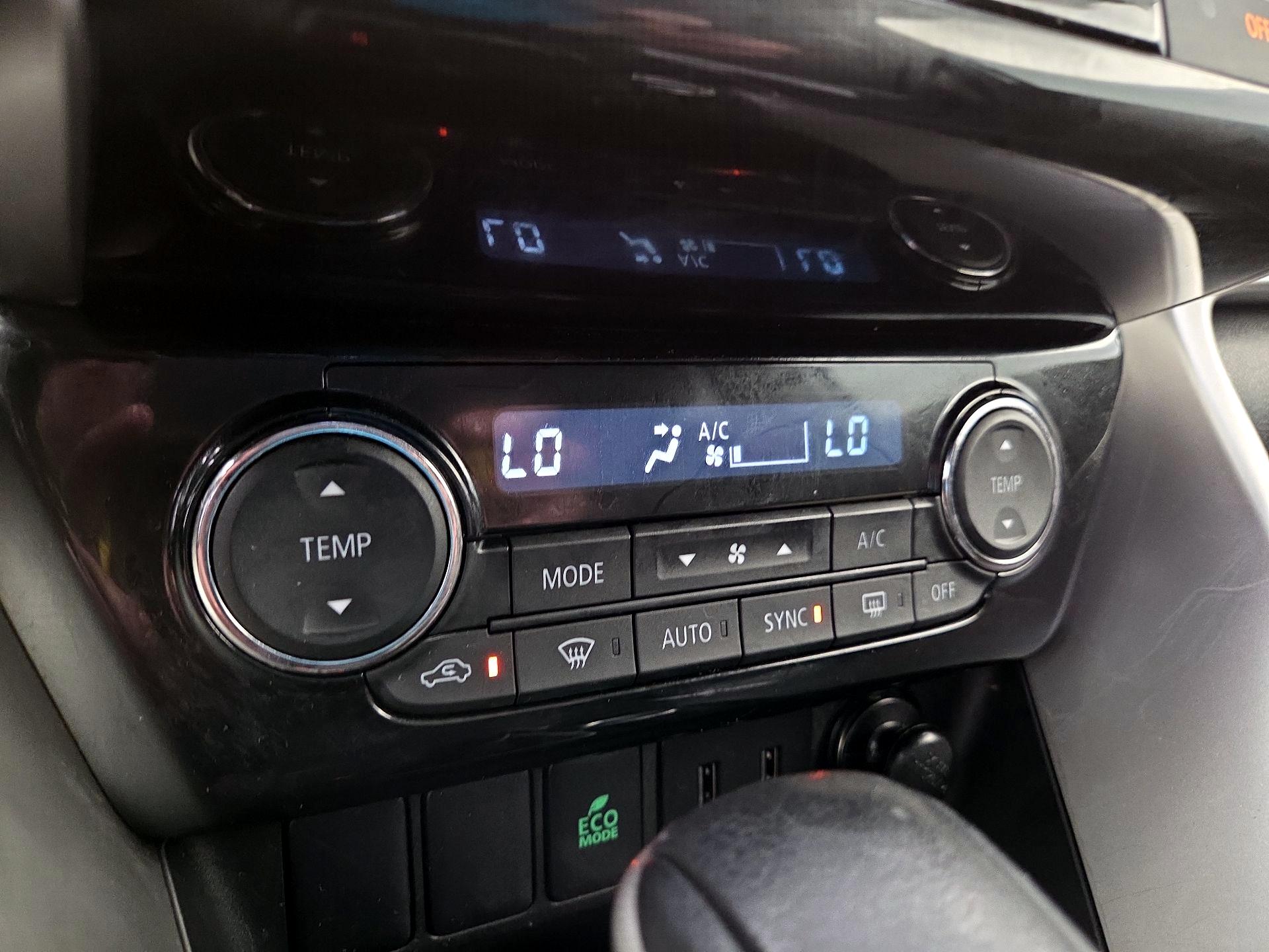 Thumbnail: 2018 Mitsubishi Eclipse Cross - 16