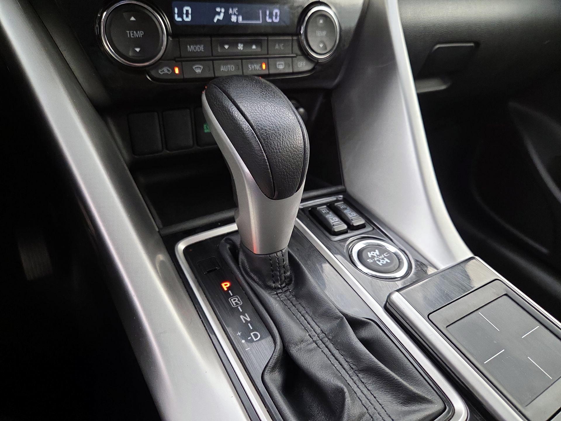 Thumbnail: 2018 Mitsubishi Eclipse Cross - 17