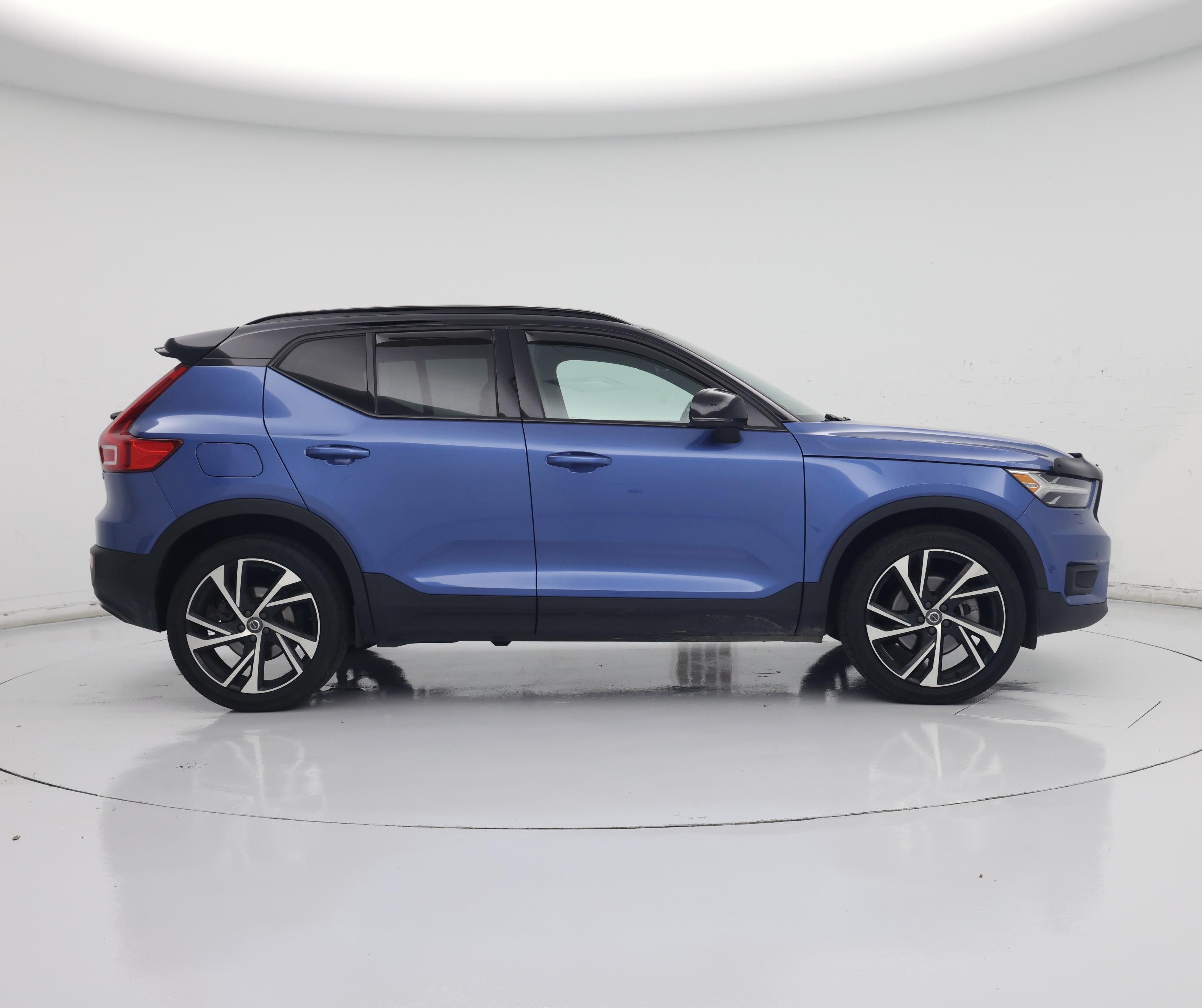 Thumbnail: 2021 Volvo XC40 - 7