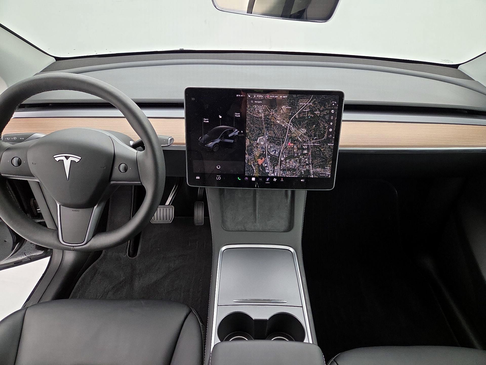 Thumbnail: 2025 Tesla Model Y - 9