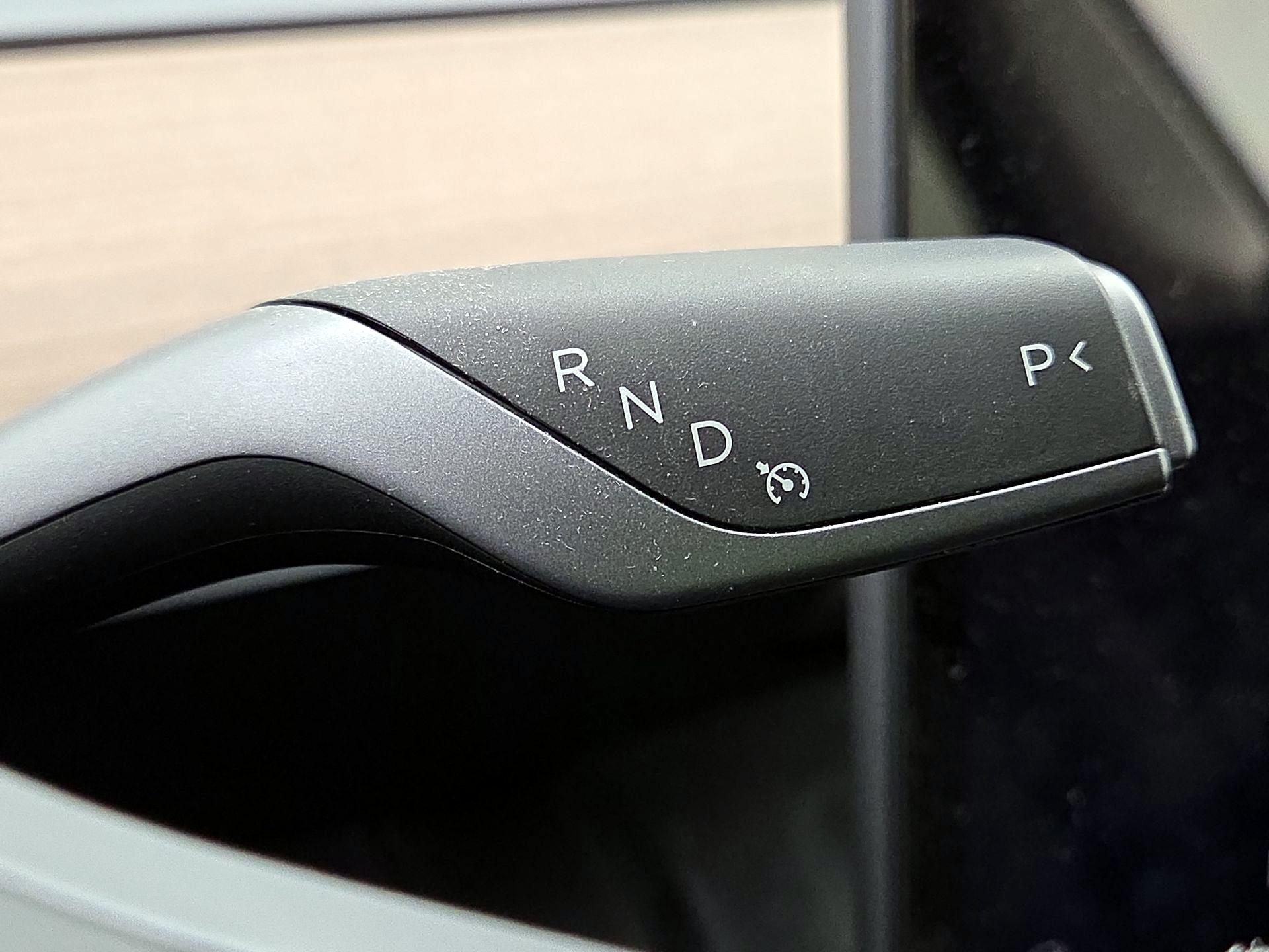 Thumbnail: 2025 Tesla Model Y - 17