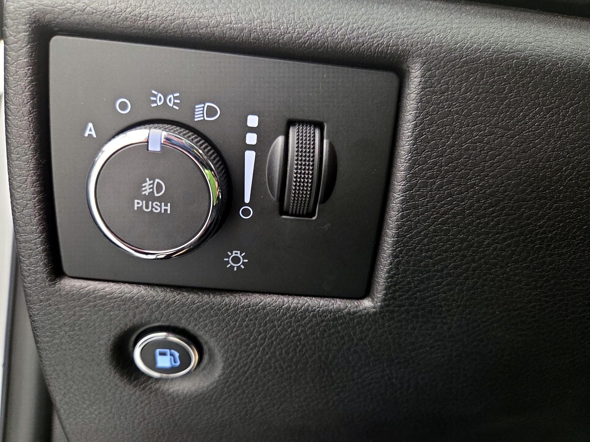 Thumbnail: 2019 Jeep Grand Cherokee - 13