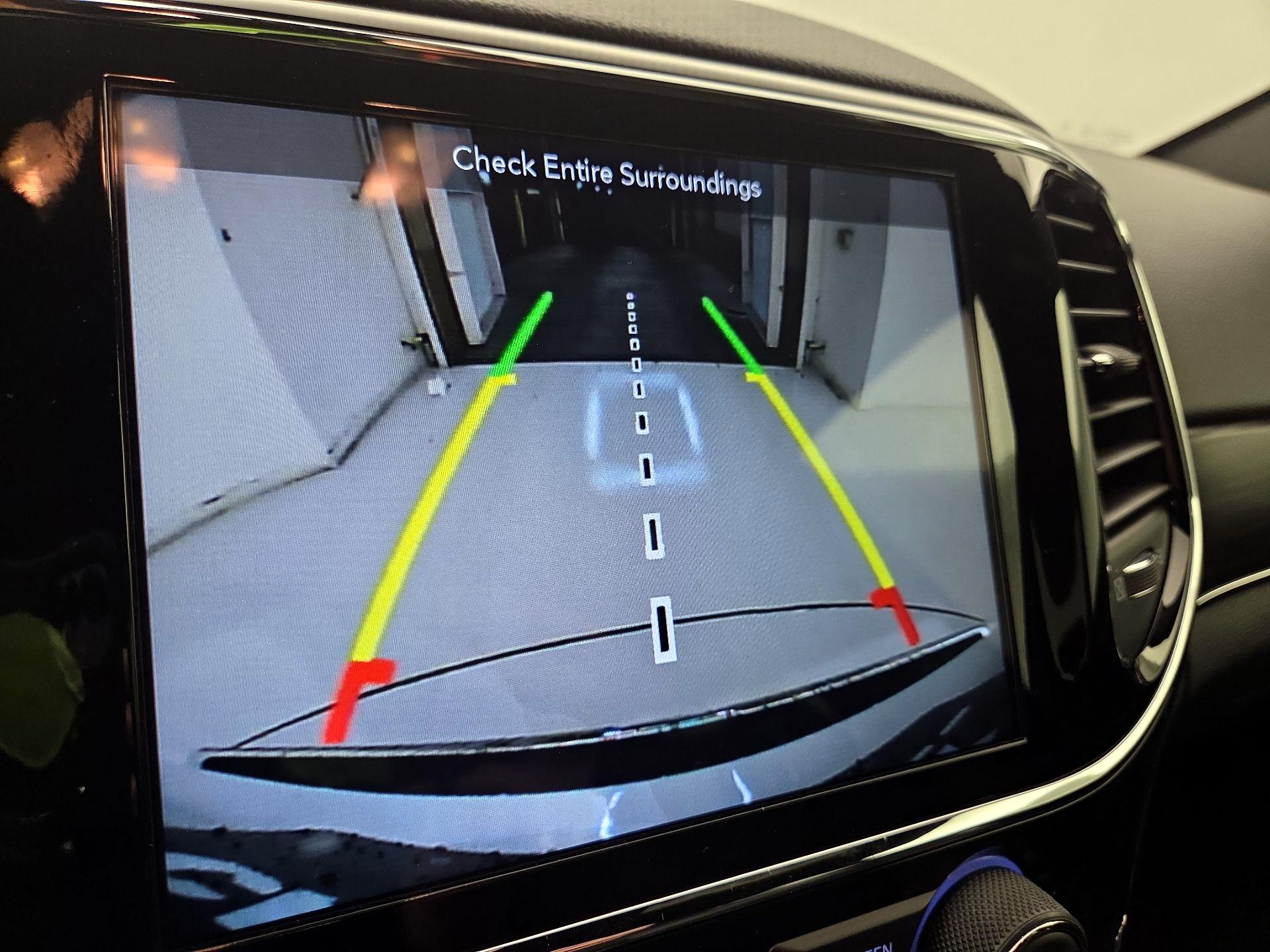 Thumbnail: 2019 Jeep Grand Cherokee - 15