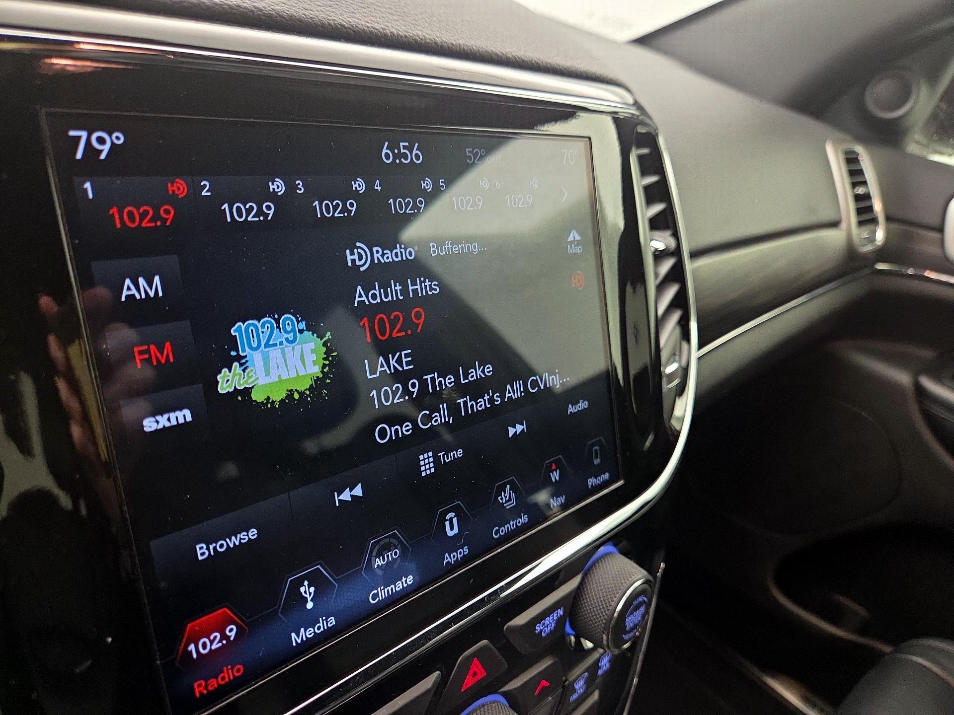 Thumbnail: 2019 Jeep Grand Cherokee - 16