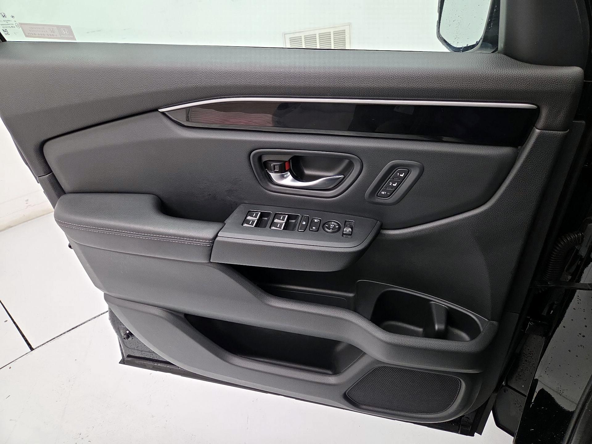 Thumbnail: 2023 Honda Pilot - 12