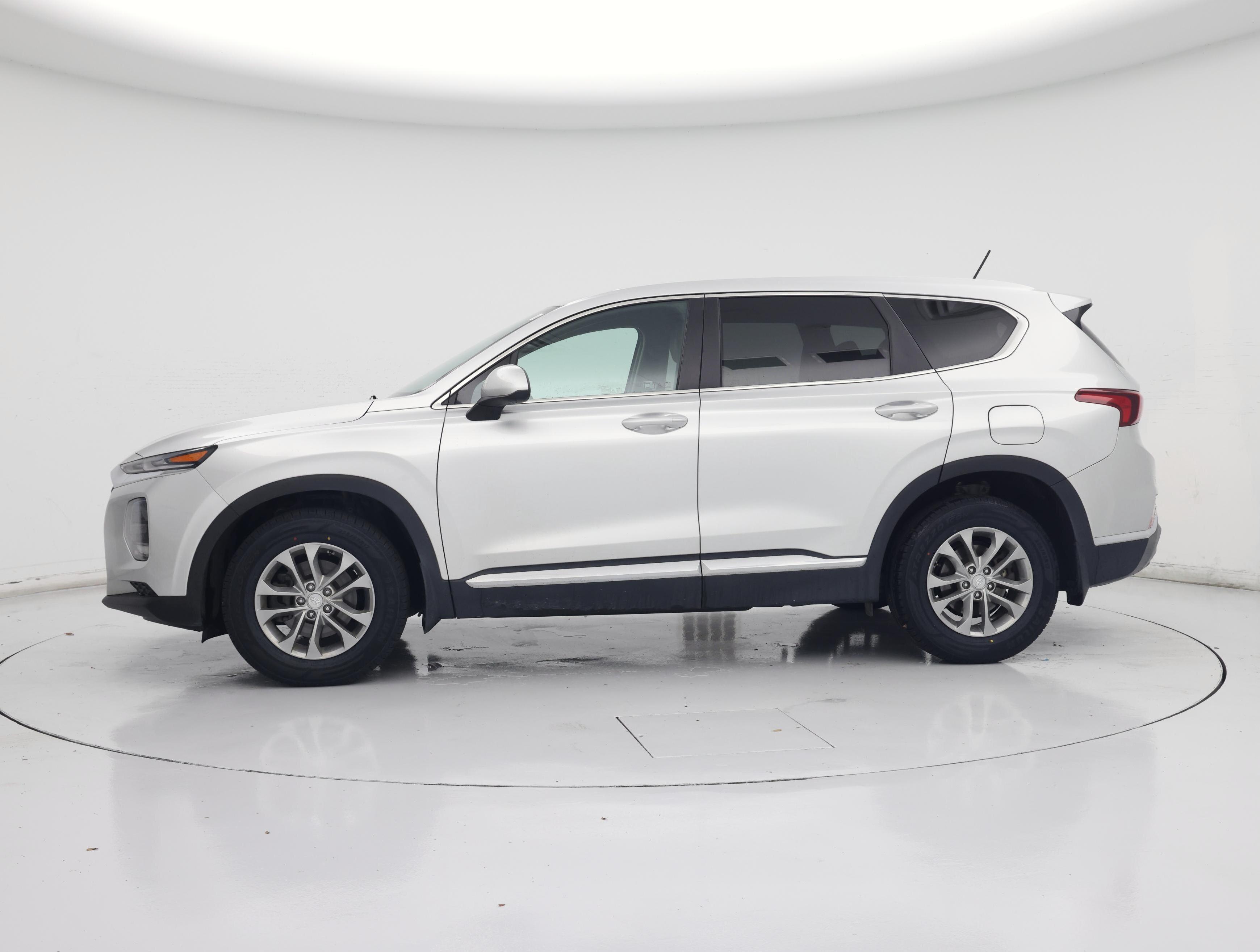 Thumbnail: 2019 Hyundai Santa Fe - 3