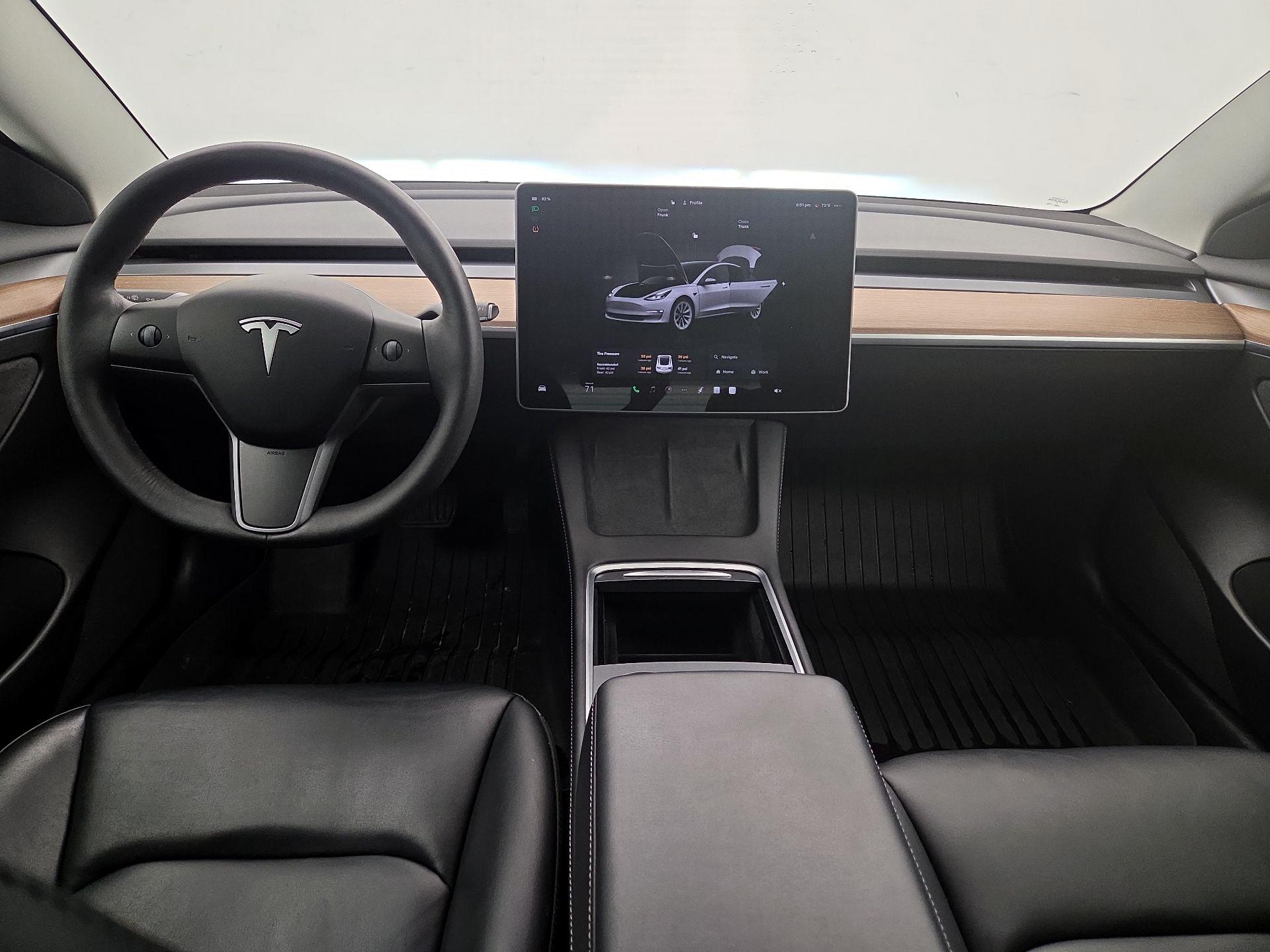 Thumbnail: 2022 Tesla Model 3 - 9