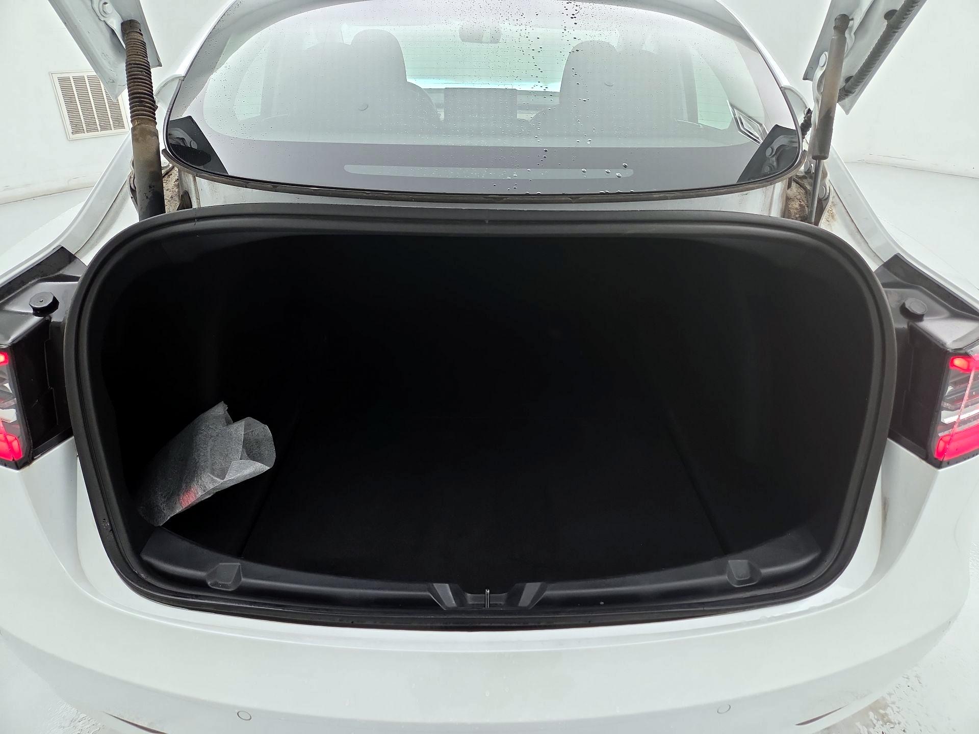 Thumbnail: 2022 Tesla Model 3 - 19