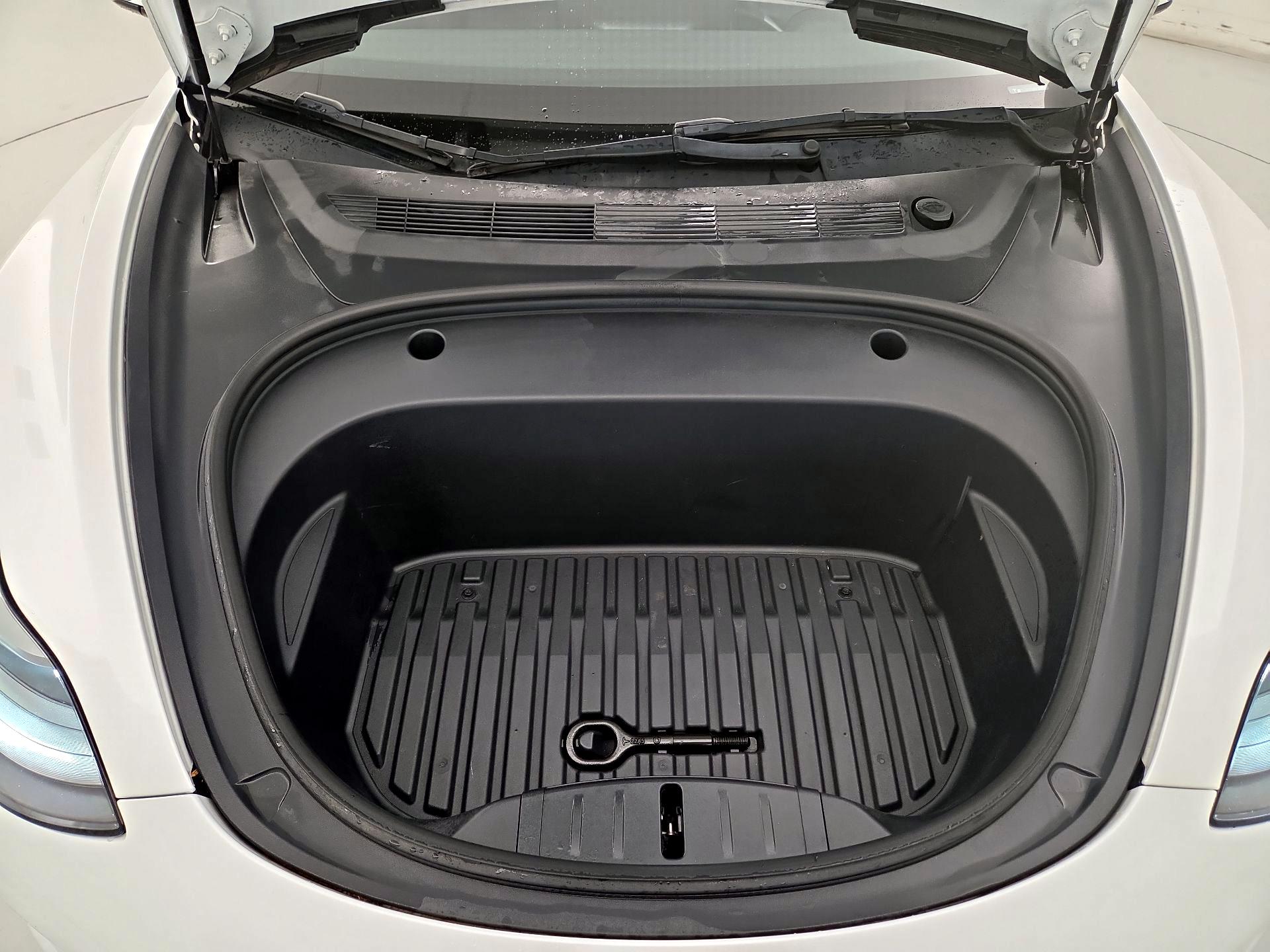 Thumbnail: 2022 Tesla Model 3 - 20