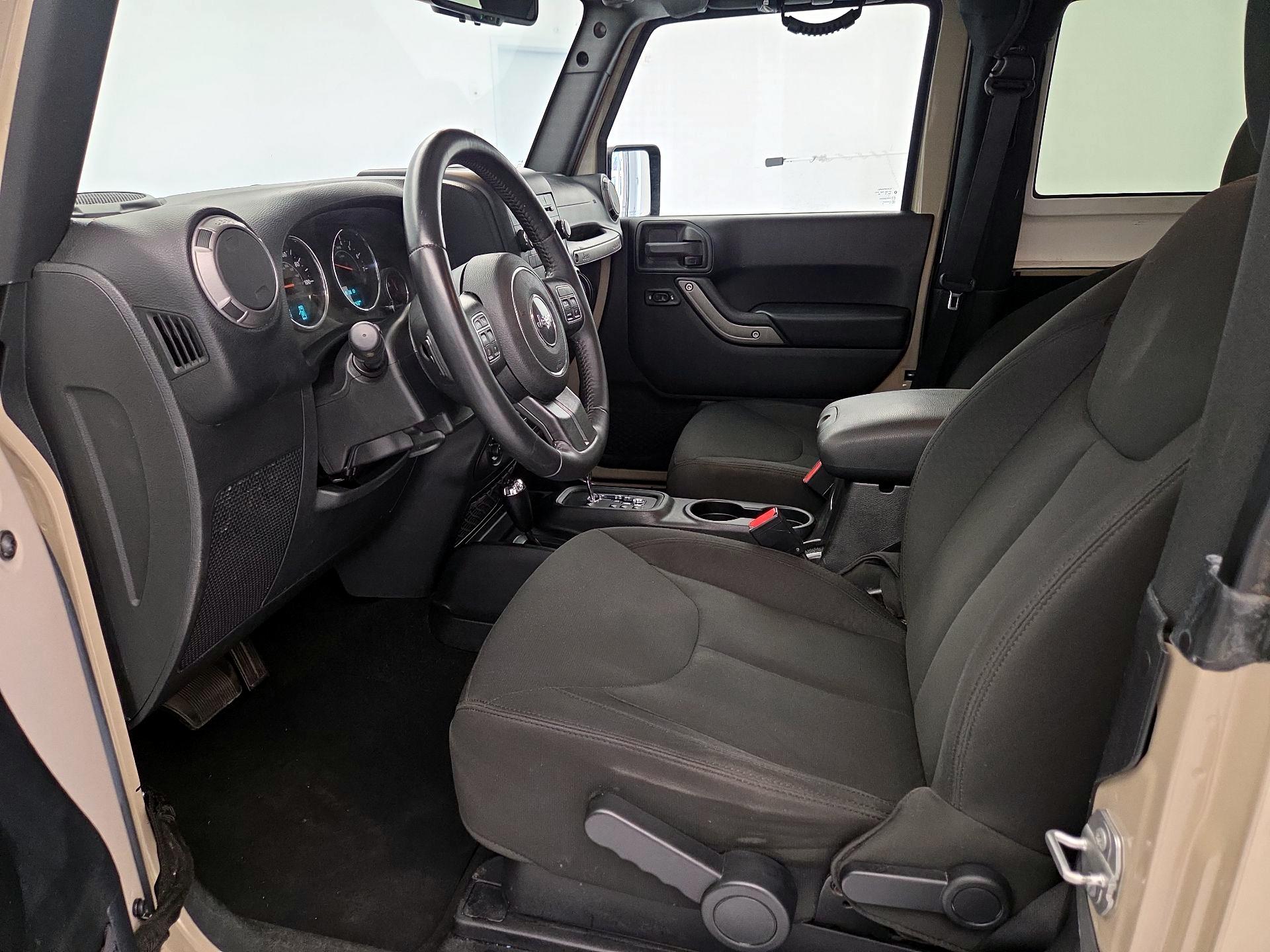 Thumbnail: 2016 Jeep Wrangler - 11