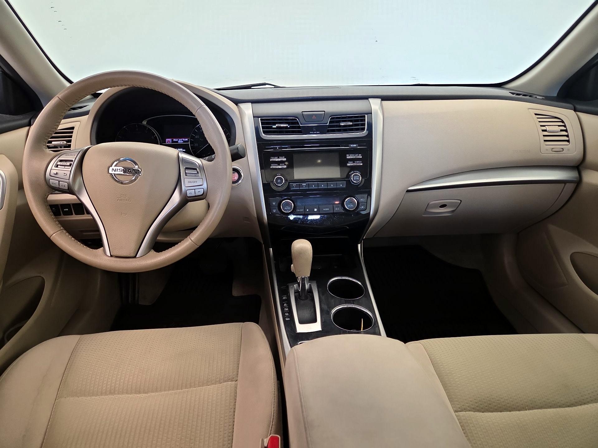 Thumbnail: 2014 Nissan Altima - 9
