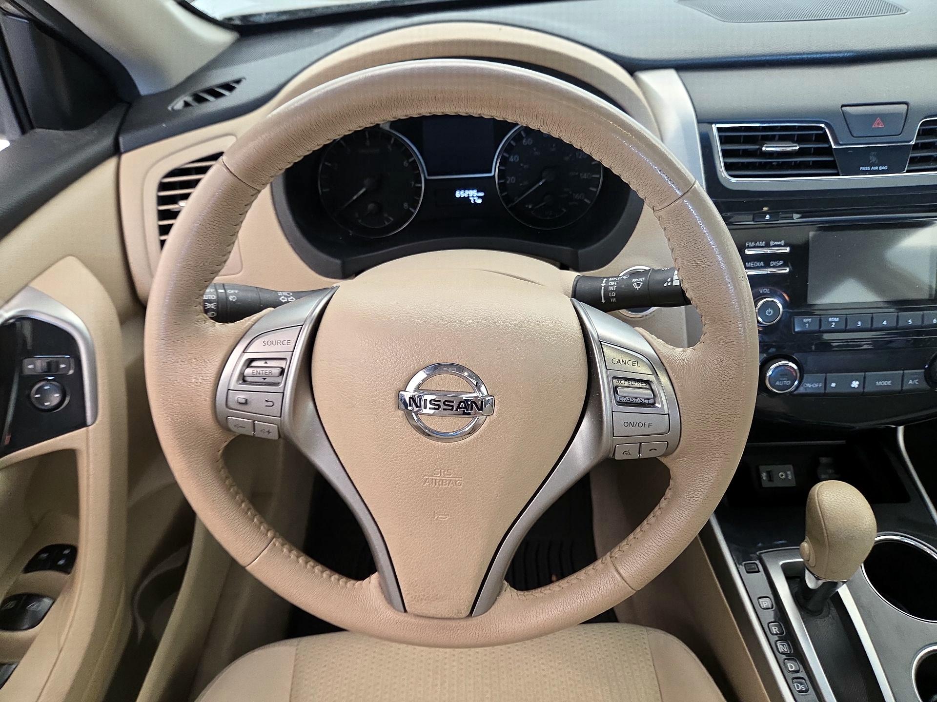 Thumbnail: 2014 Nissan Altima - 10