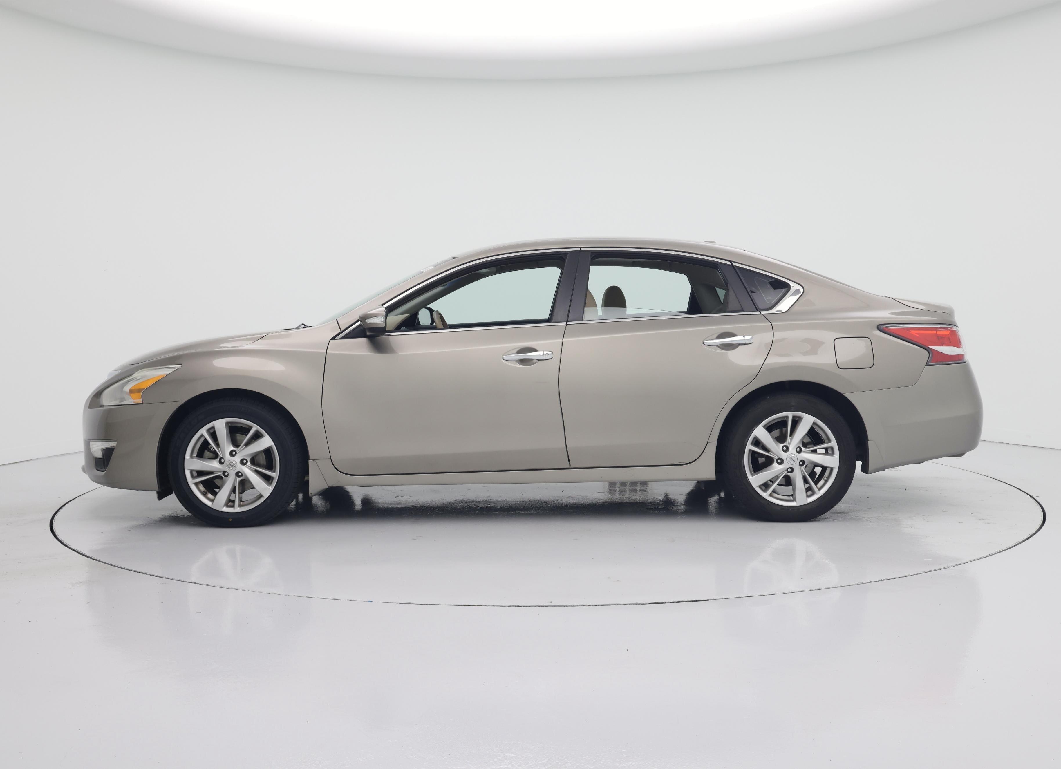 Thumbnail: 2014 Nissan Altima - 3