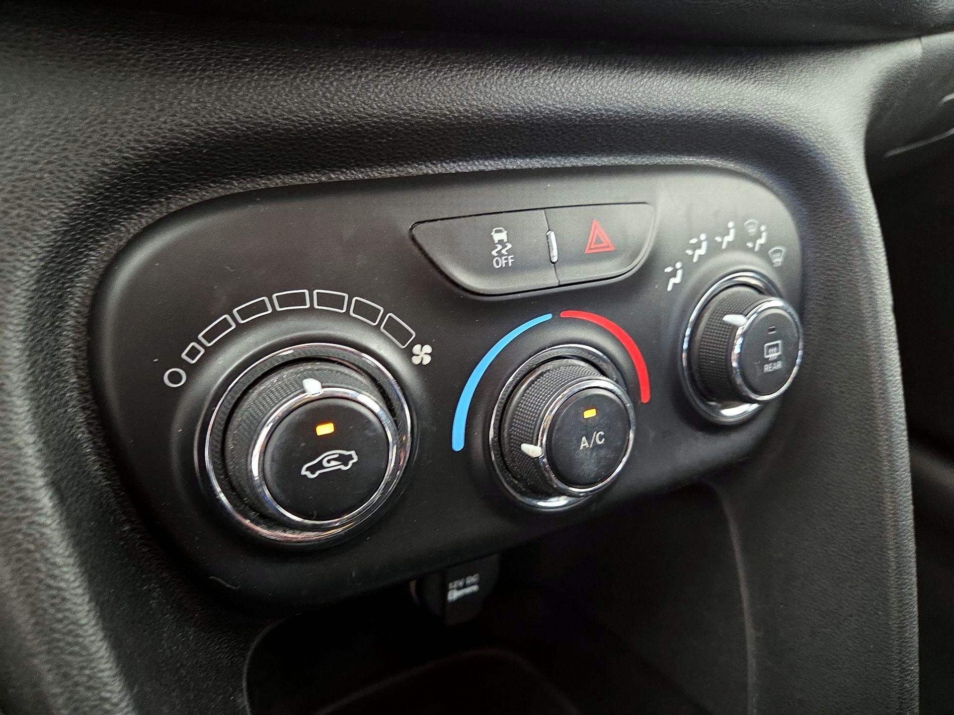 Thumbnail: 2015 Dodge Dart - 15
