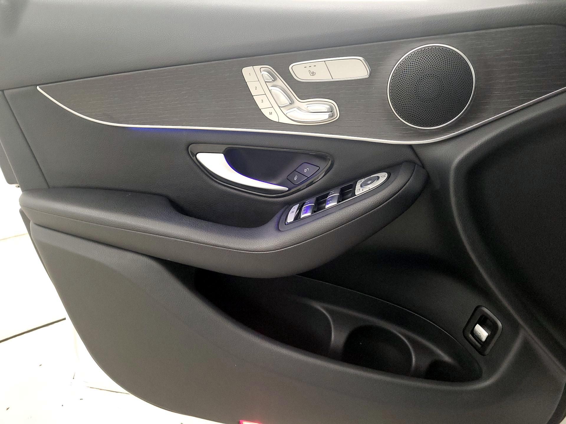 Thumbnail: 2022 Mercedes-Benz GLC - 12