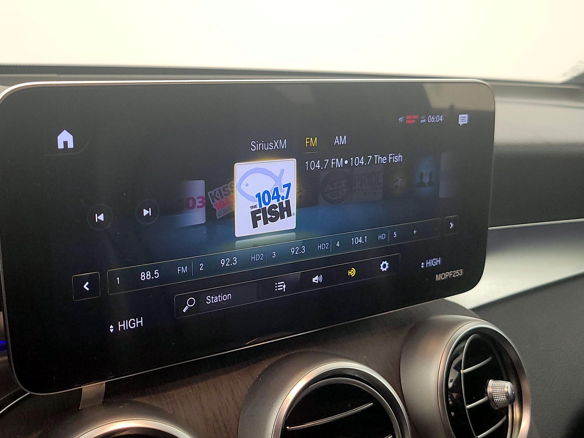 Thumbnail: 2022 Mercedes-Benz GLC - 16