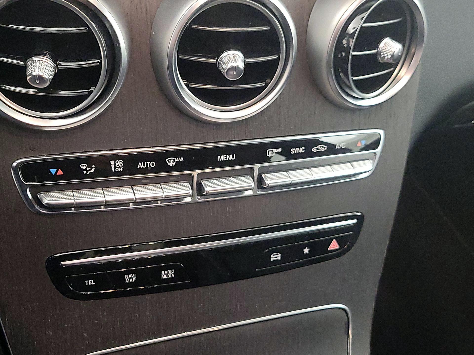 Thumbnail: 2022 Mercedes-Benz GLC - 17