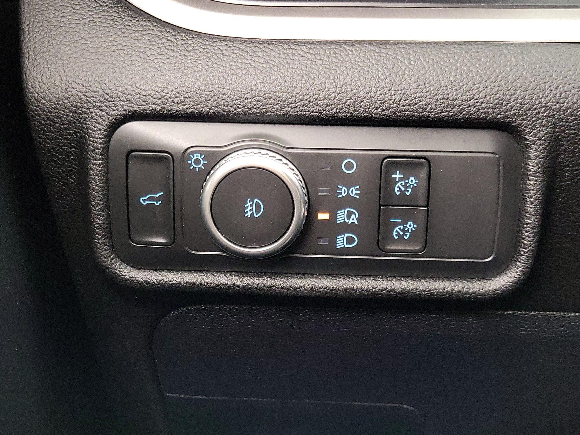 Thumbnail: 2021 Ford Explorer - 13