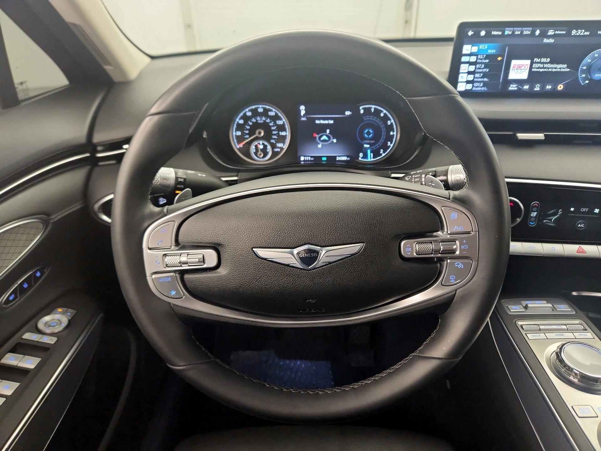 Thumbnail: 2022 Genesis GV70 - 10