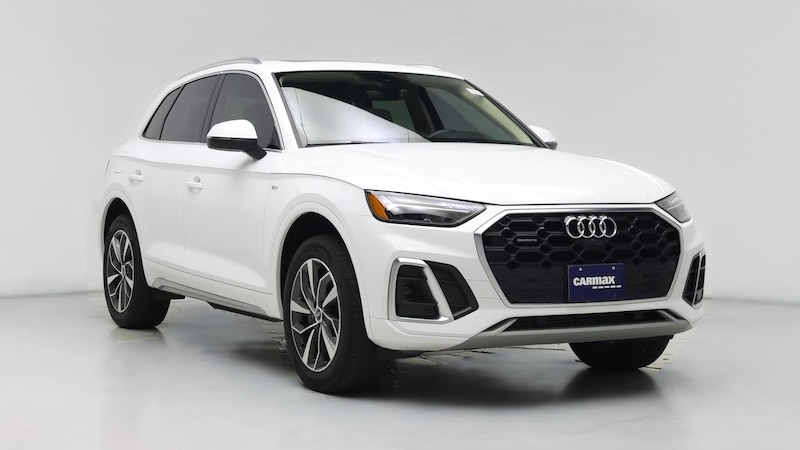 2022 Audi Q5 e Premium Plus Hero Image