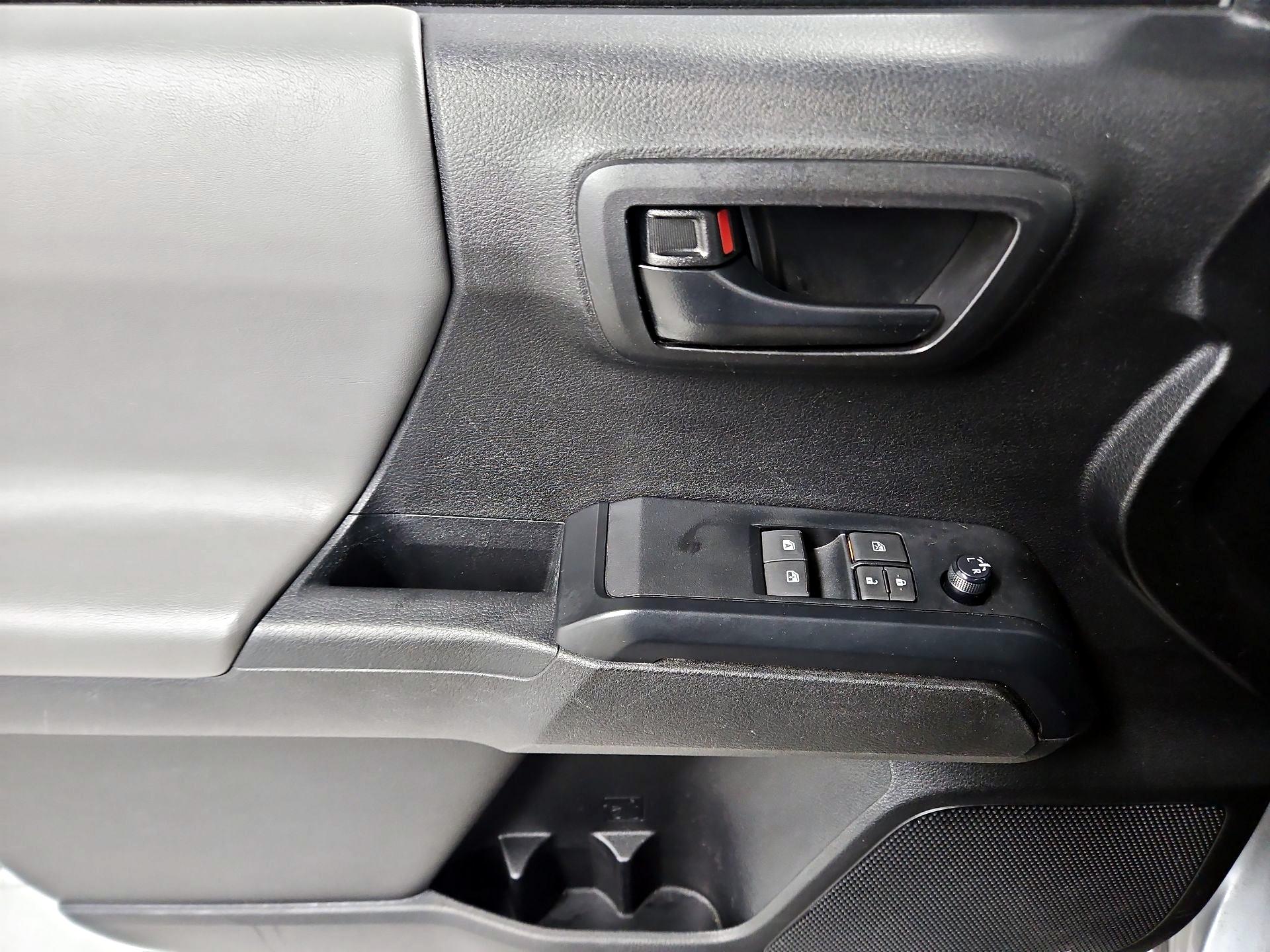 Thumbnail: 2022 Toyota Tacoma - 12