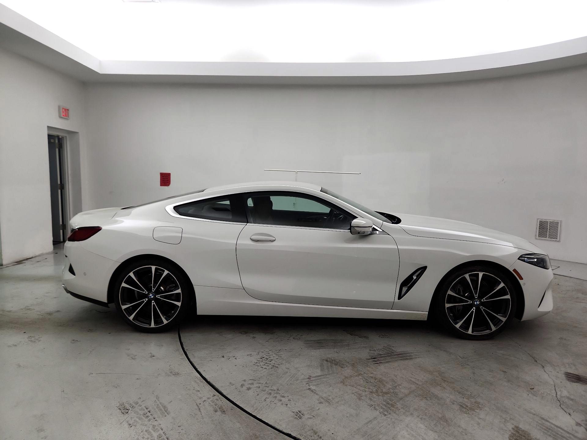 Thumbnail: 2020 BMW 8 Series - 4