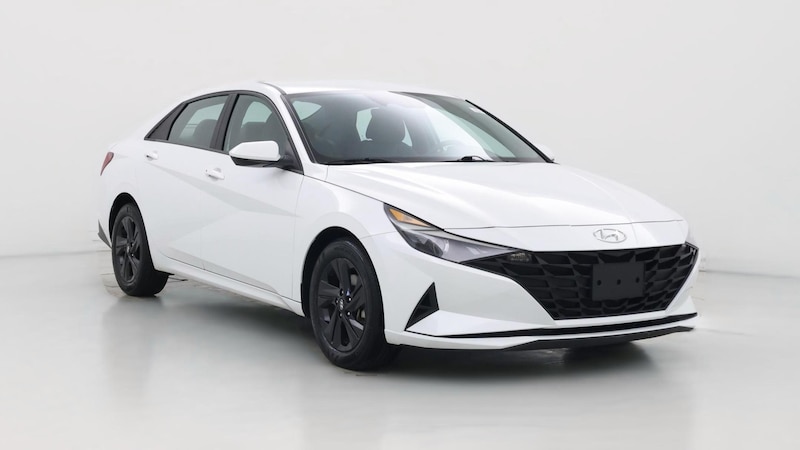 2022 Hyundai Elantra SEL Hero Image