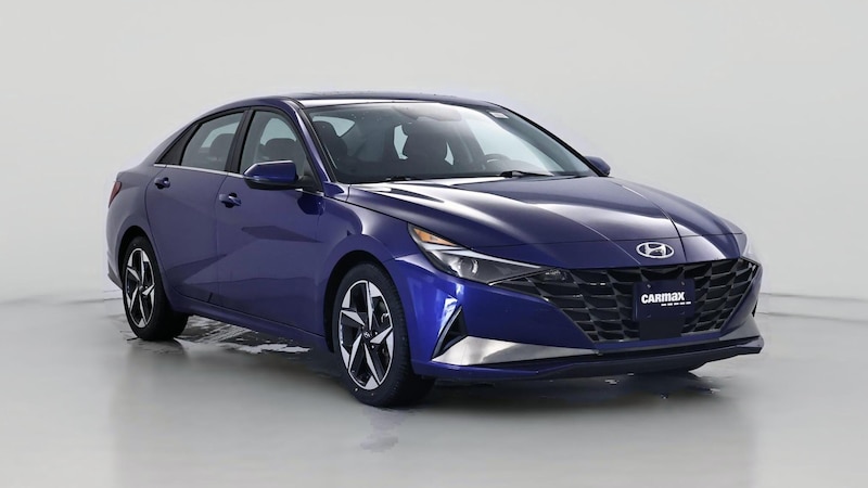 2022 Hyundai Elantra SEL Hero Image