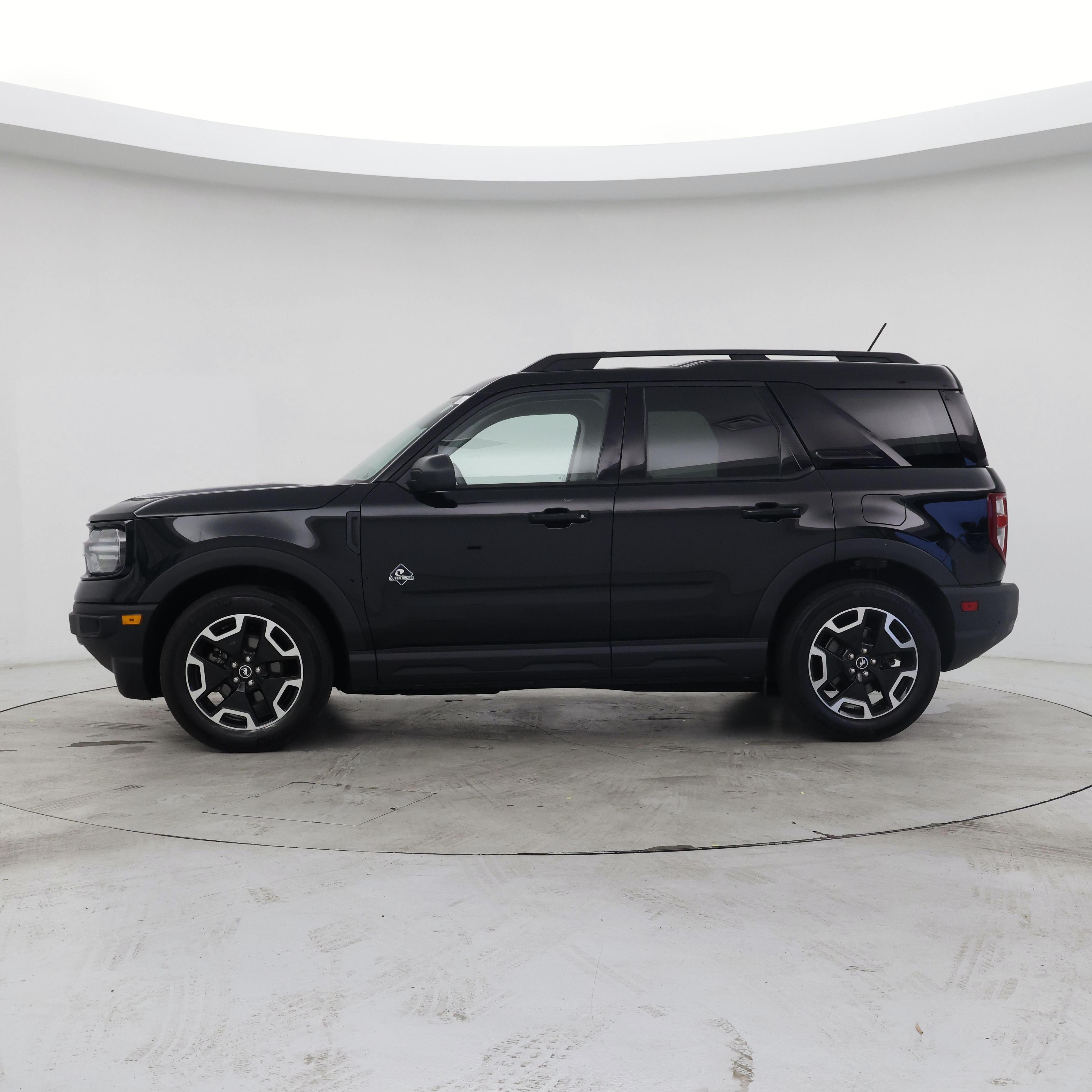 Thumbnail: 2021 Ford Bronco Sport - 3