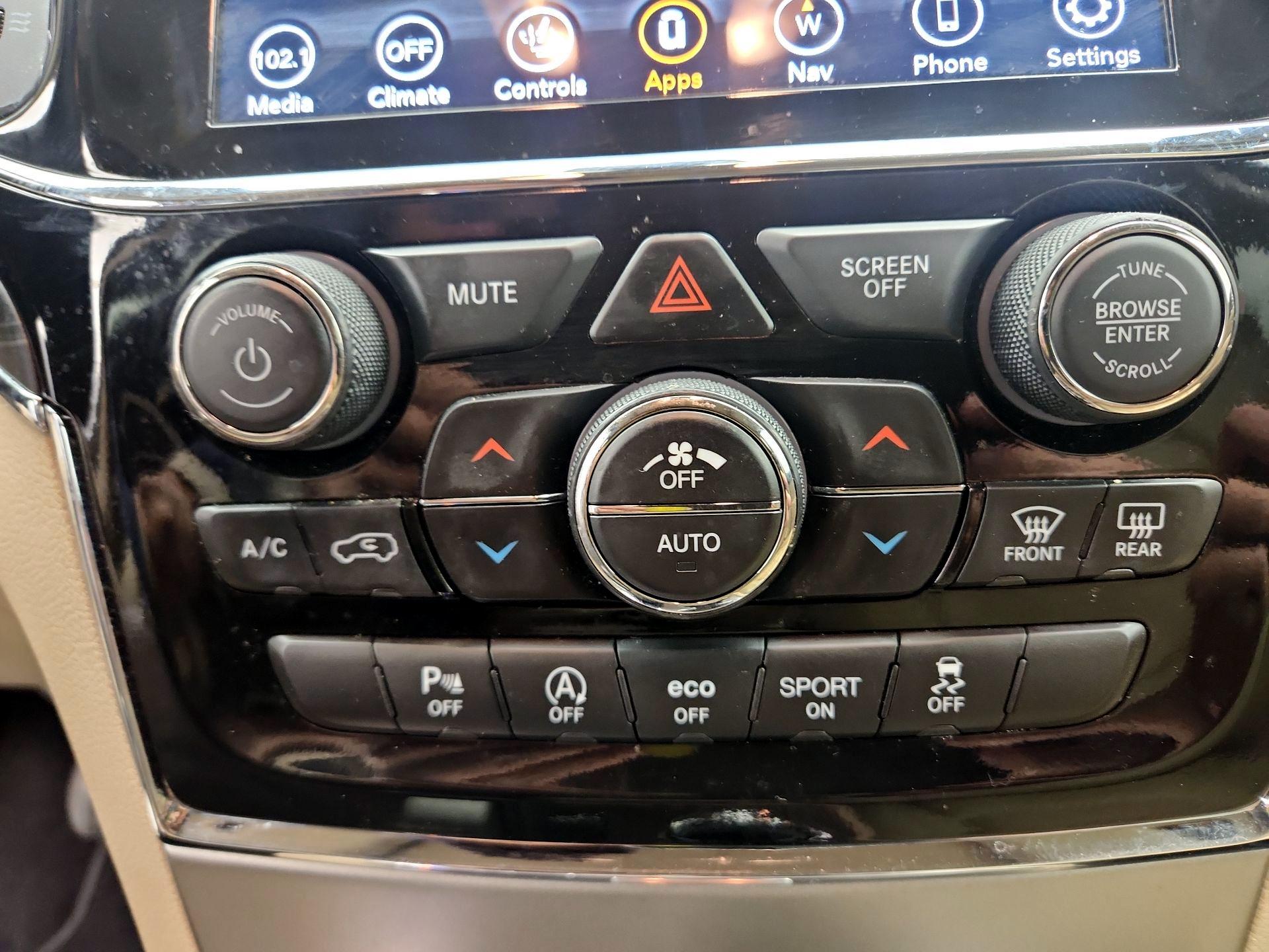 Thumbnail: 2021 Jeep Grand Cherokee - 17