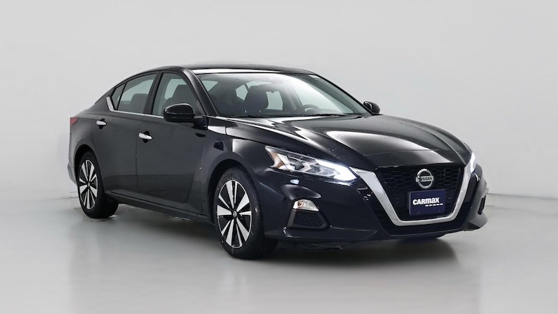 2022 Nissan Altima SV Hero Image