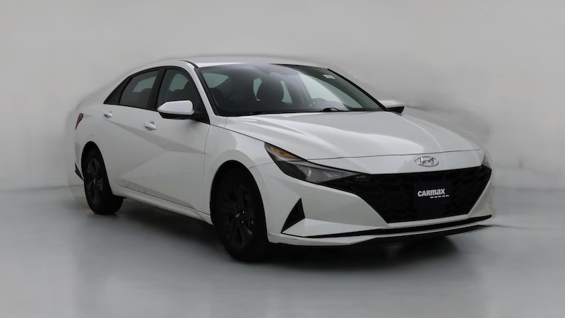 2022 Hyundai Elantra SEL Hero Image