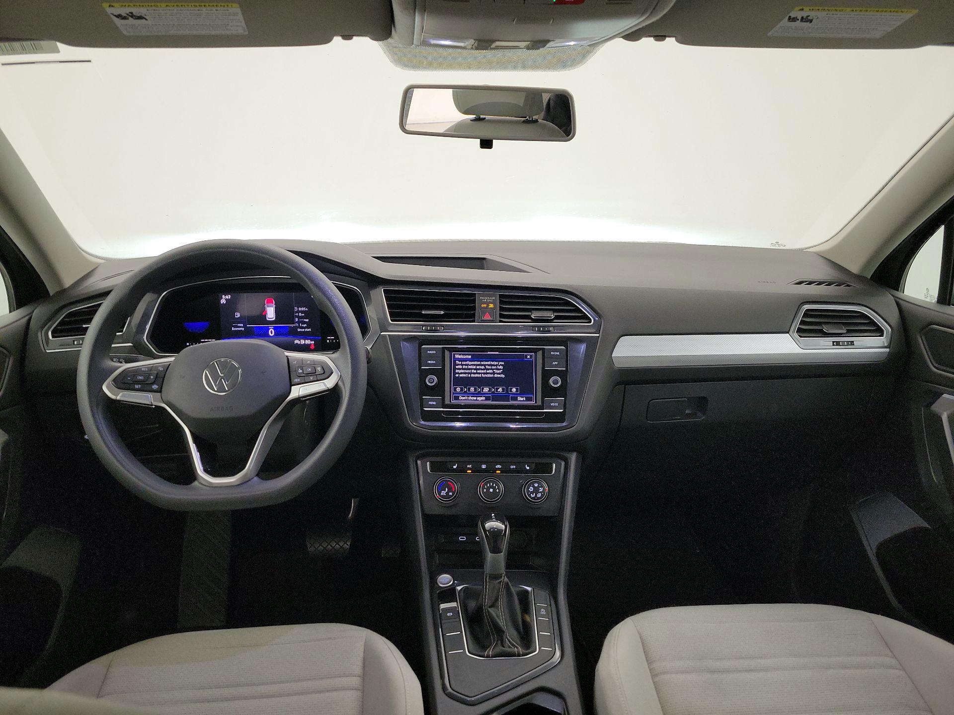 Thumbnail: 2022 Volkswagen Tiguan - 9
