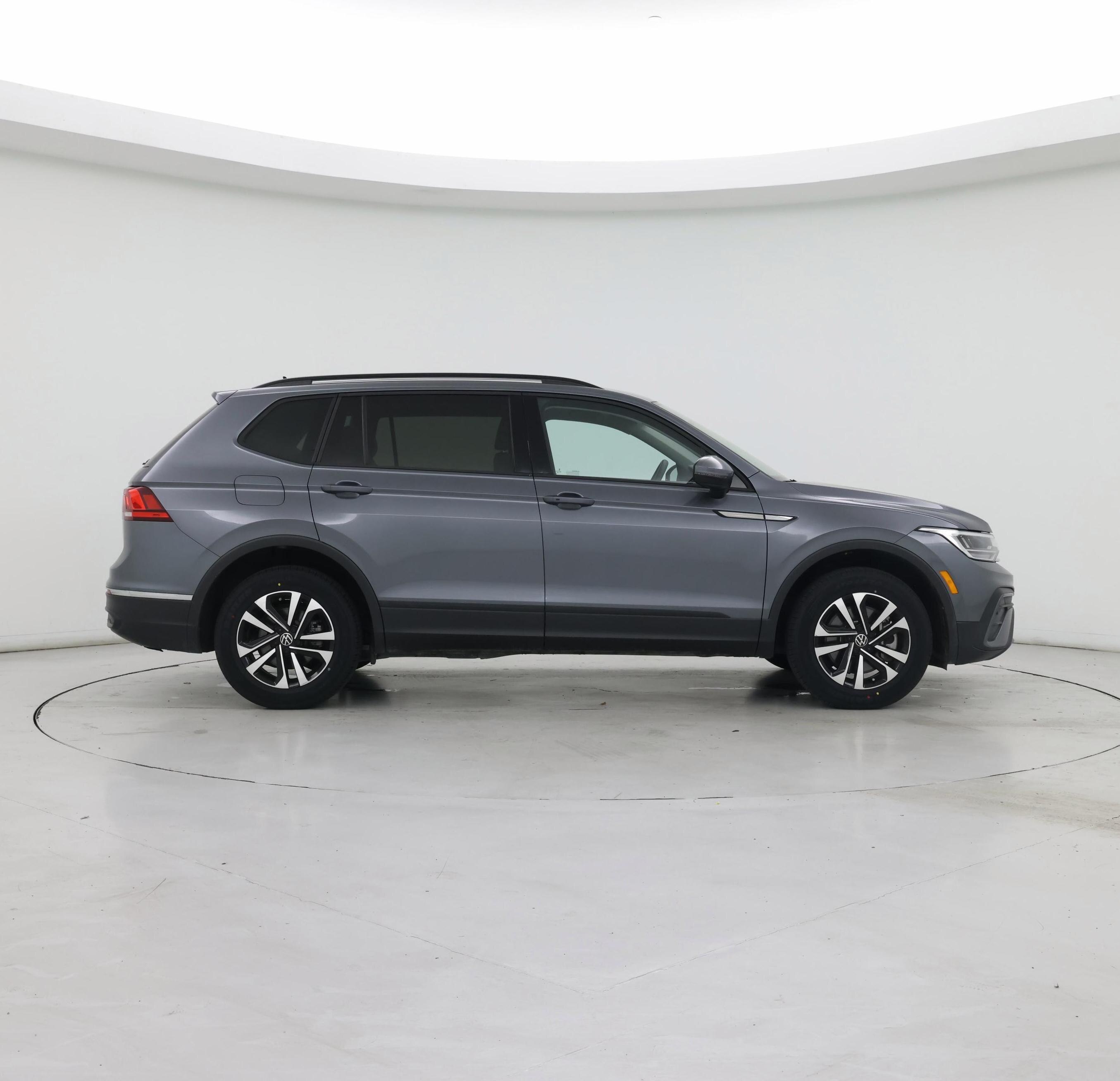 Thumbnail: 2022 Volkswagen Tiguan - 7