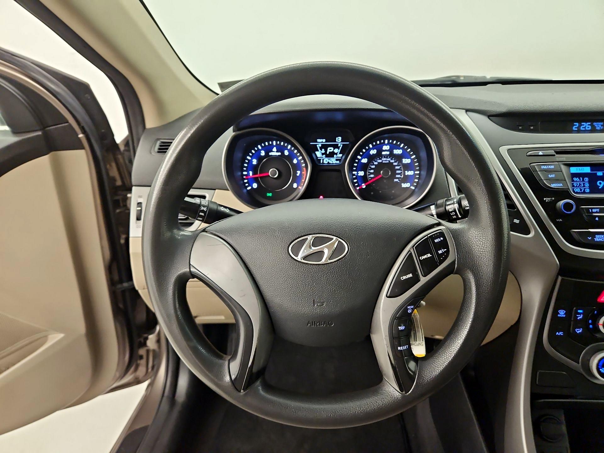 Thumbnail: 2014 Hyundai Elantra - 10