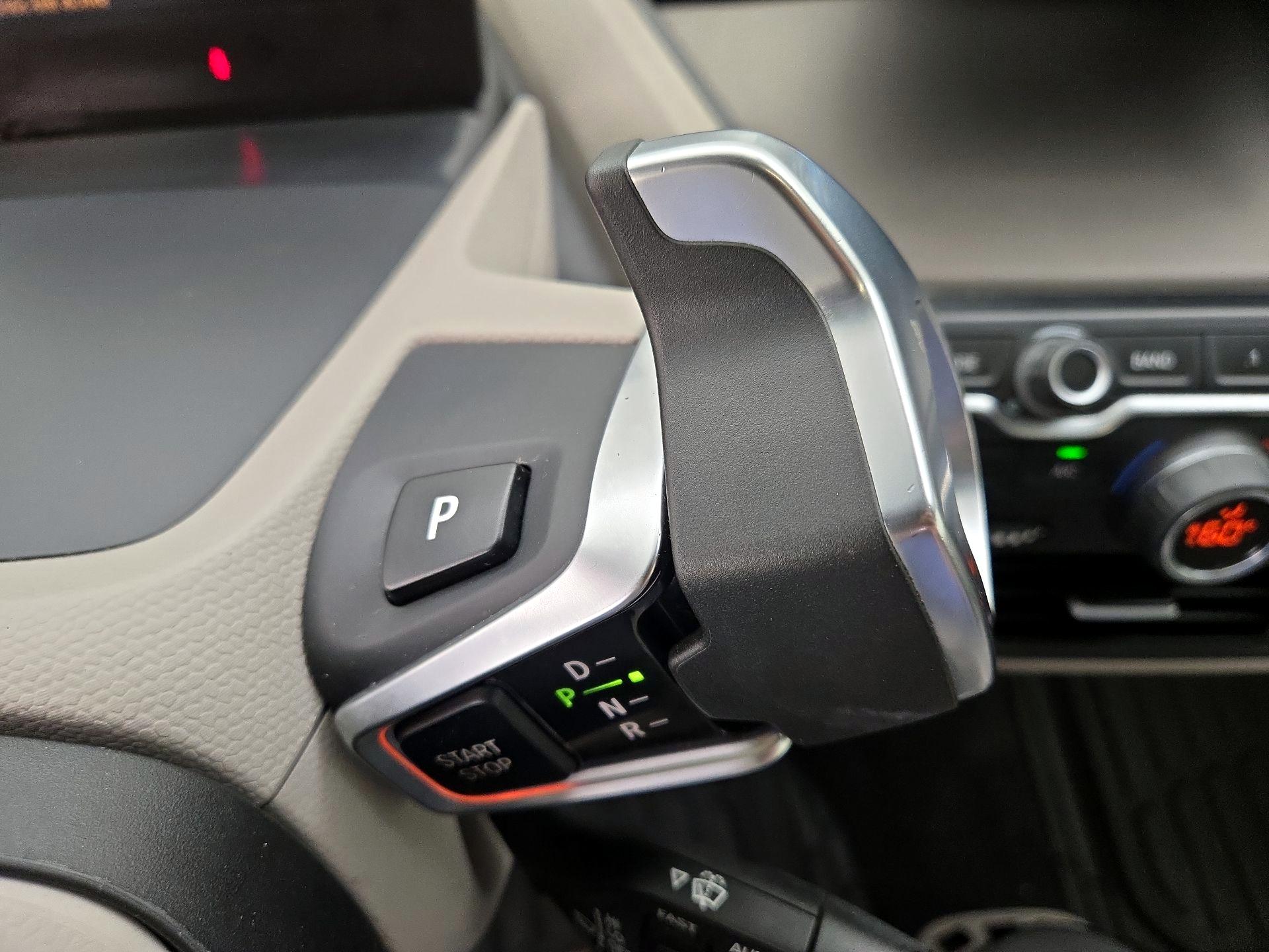 Thumbnail: 2015 BMW i3 - 17