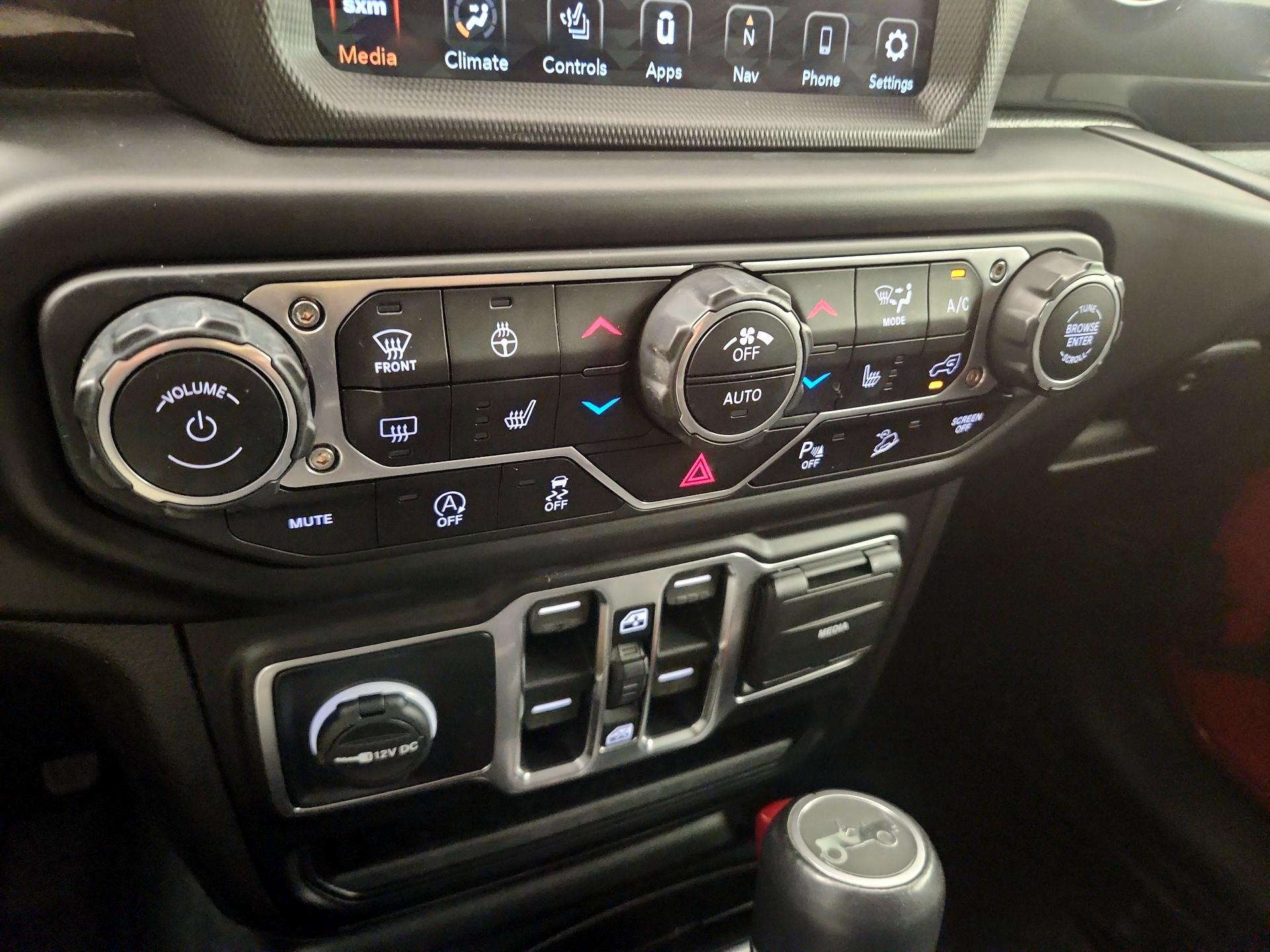 Thumbnail: 2020 Jeep Wrangler - 17