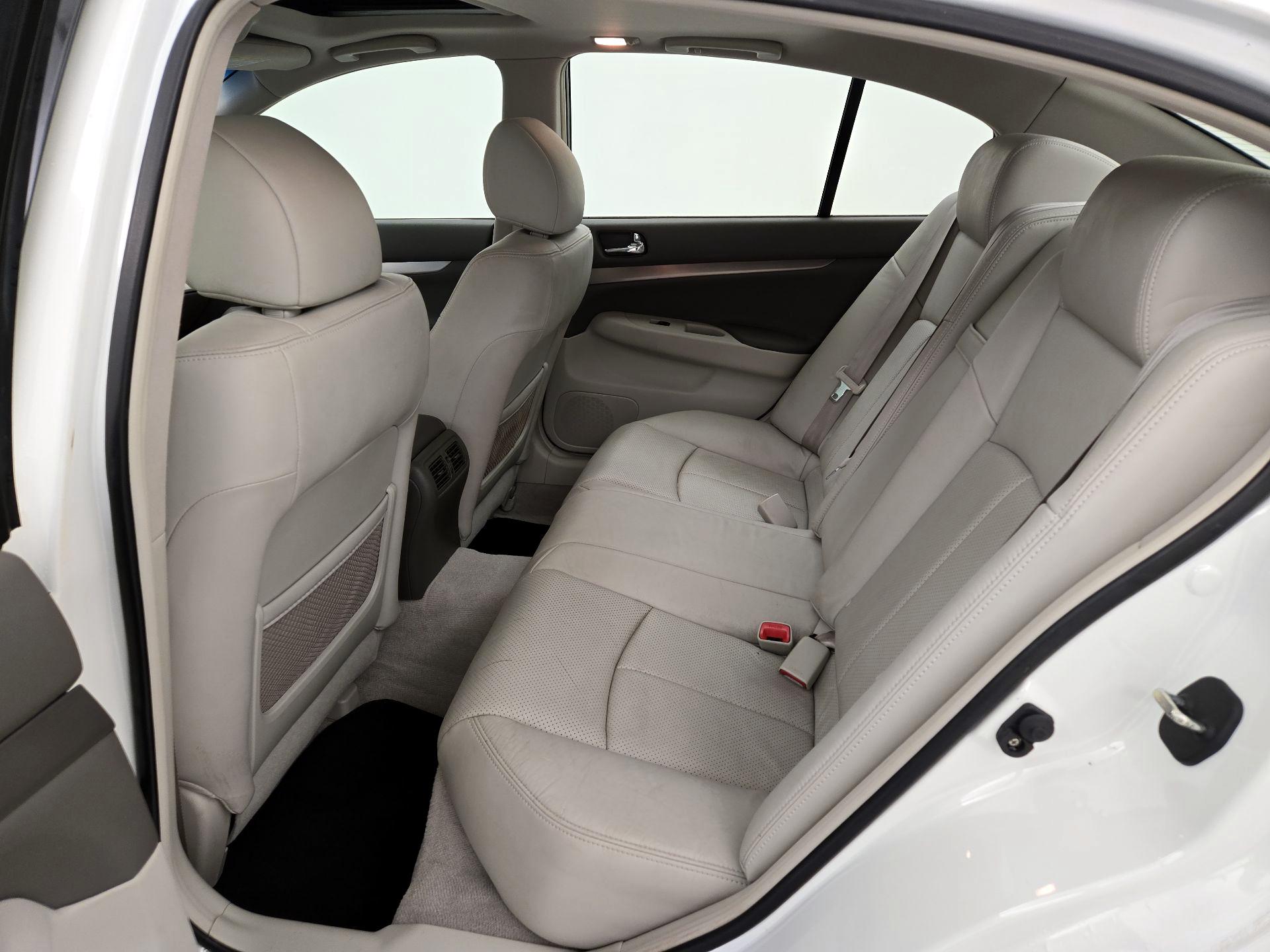 Thumbnail: 2013 INFINITI G37 - 20