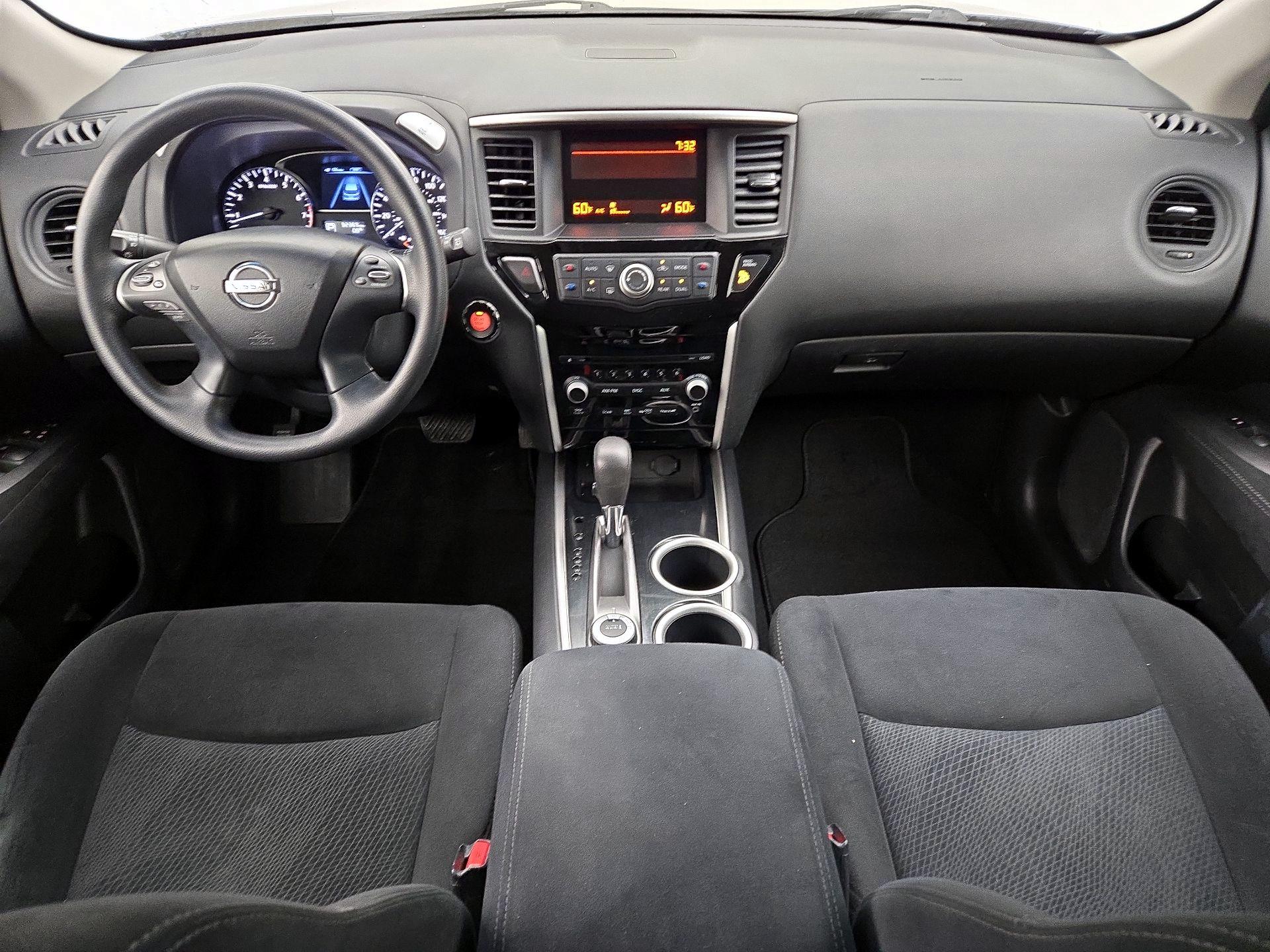 Thumbnail: 2013 Nissan Pathfinder - 9