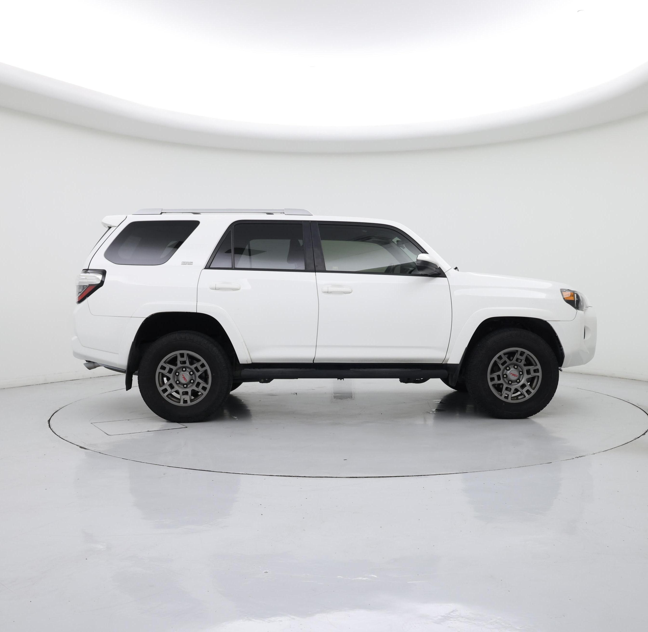 Thumbnail: 2018 Toyota 4Runner - 7